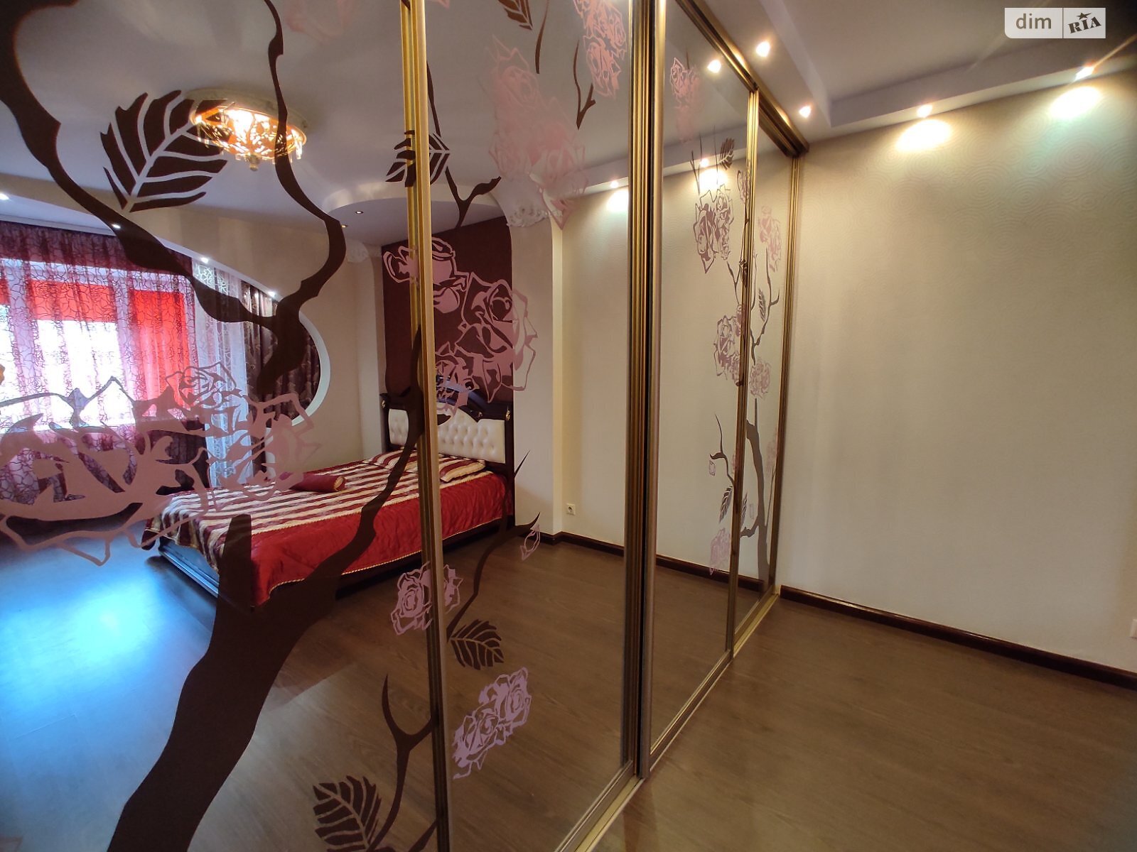 Продаж трикімнатної квартири в Хмельницькому, на вул. Героїв Майдану 48, район Центр фото 1