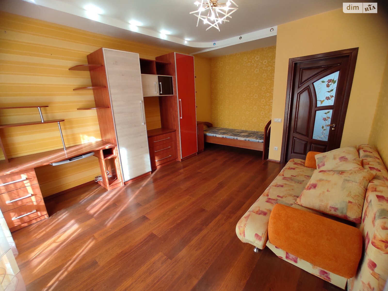 Продаж трикімнатної квартири в Хмельницькому, на вул. Героїв Майдану 48, район Центр фото 1