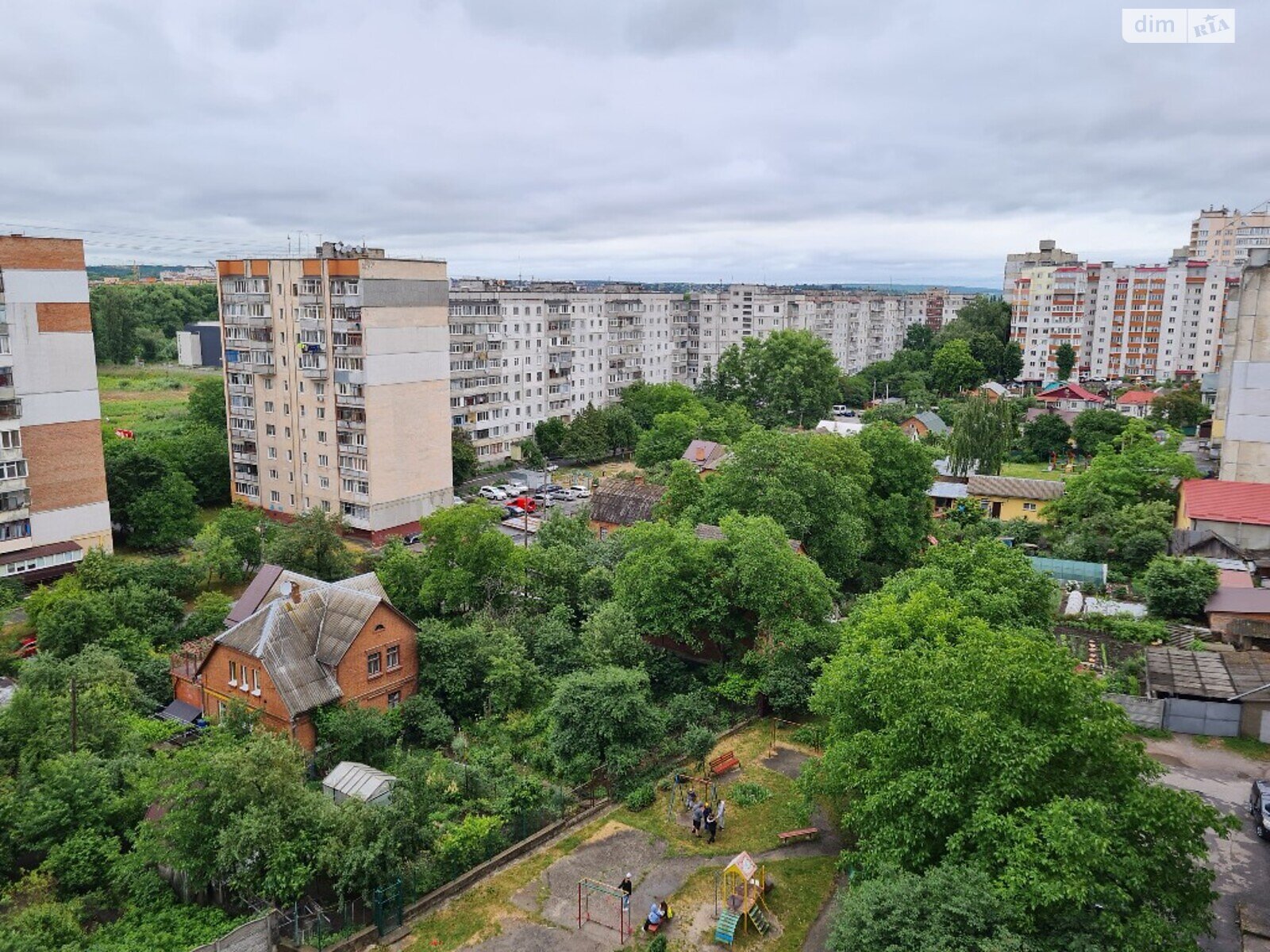 Продаж чотирикімнатної квартири в Хмельницькому, на вул. Водопровідна, район Центр фото 1