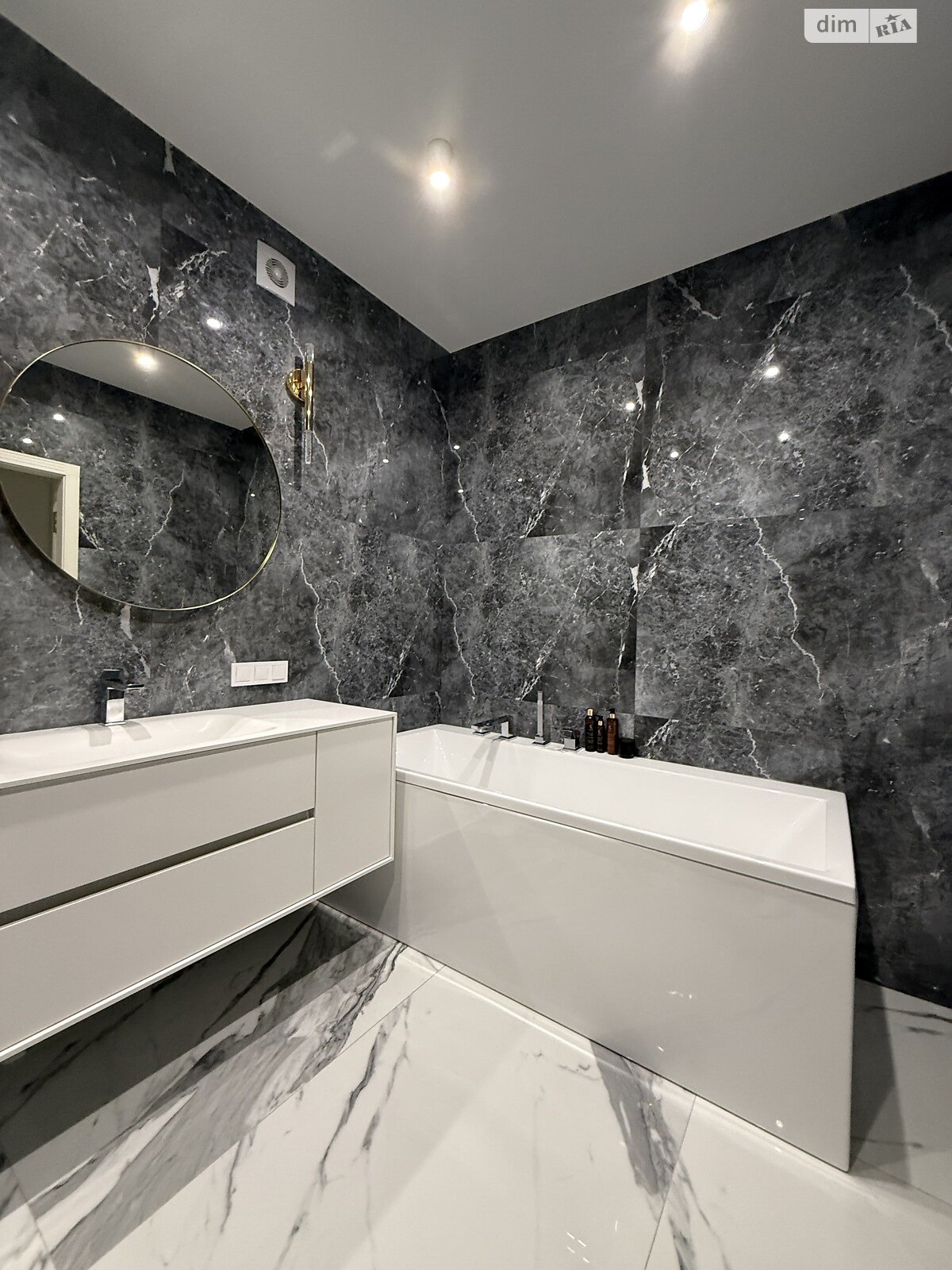 Продажа двухкомнатной квартиры в Хмельницком, на ул. Парковая 2/1А, район Центр фото 1