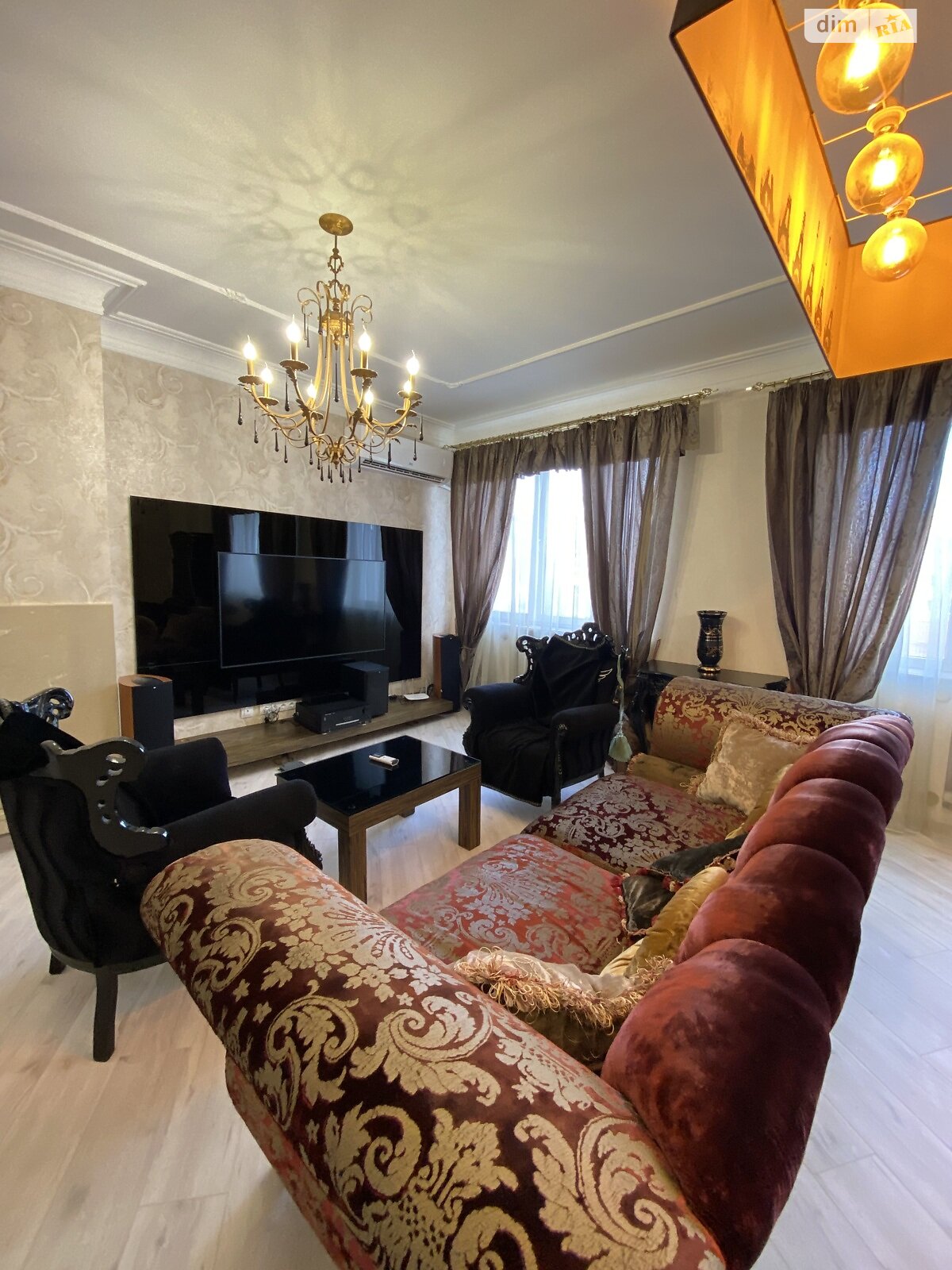 Продажа четырехкомнатной квартиры в Хмельницком, на ул. Пилипчука Владимира 61, район Центр фото 1 Продажа четырехкомнатной квартиры в Хмельницком, на ул. Пилипчука Владимира 61, район Центр фото 1