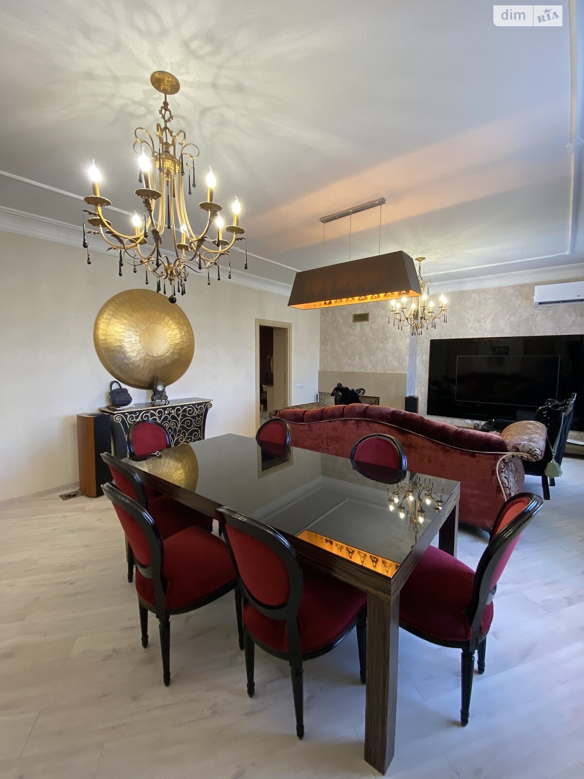 Продажа четырехкомнатной квартиры в Хмельницком, на ул. Пилипчука Владимира 61, район Центр фото 1 Продажа четырехкомнатной квартиры в Хмельницком, на ул. Пилипчука Владимира 61, район Центр фото 1