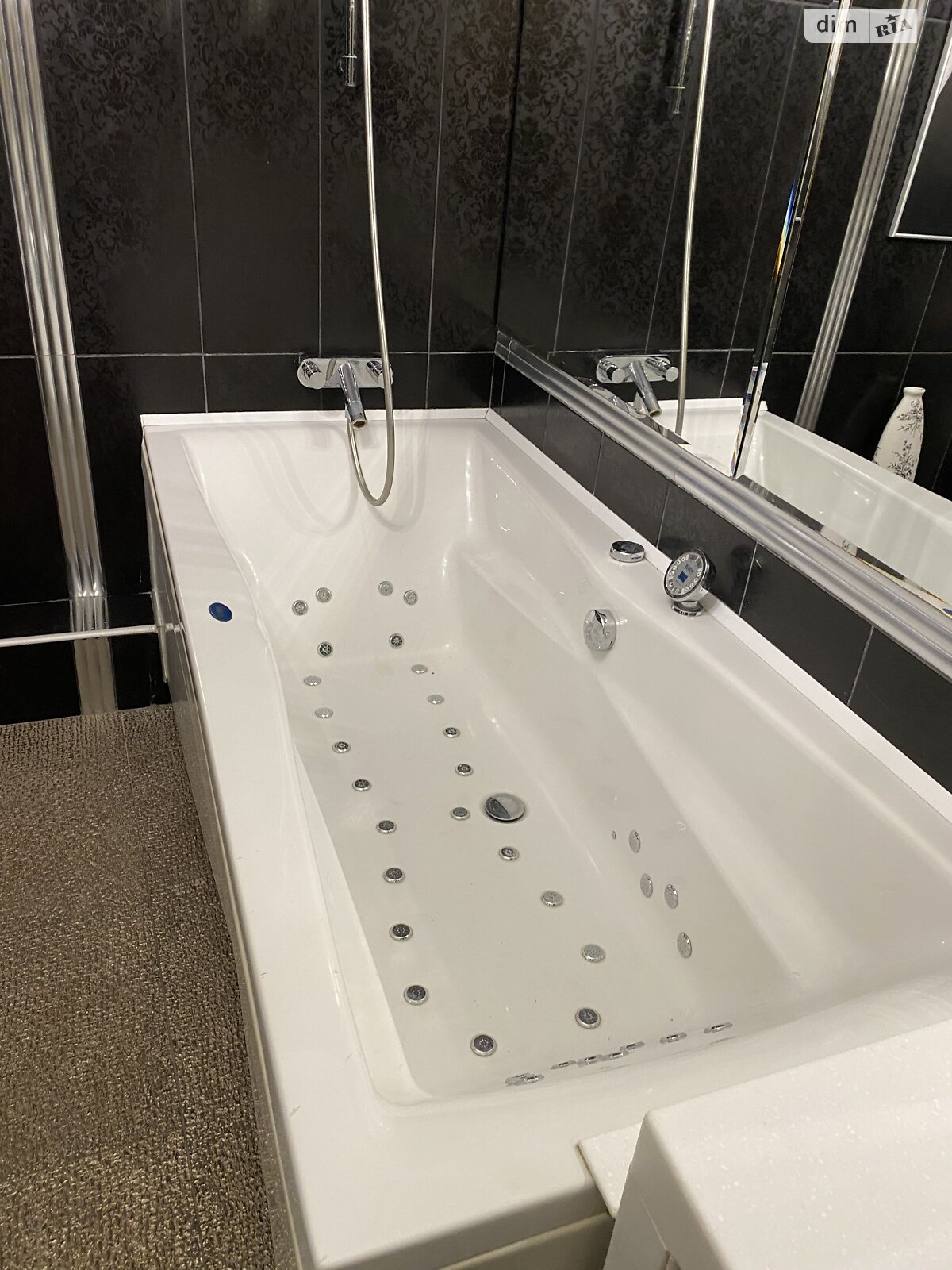 Продажа четырехкомнатной квартиры в Хмельницком, на ул. Пилипчука Владимира 61, район Центр фото 1 Продажа четырехкомнатной квартиры в Хмельницком, на ул. Пилипчука Владимира 61, район Центр фото 1