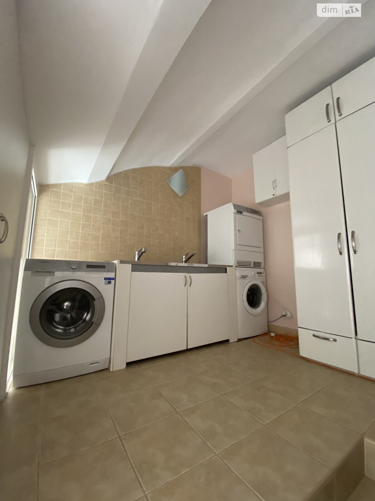 Продажа четырехкомнатной квартиры в Хмельницком, на ул. Пилипчука Владимира 61, район Центр фото 1 Продажа четырехкомнатной квартиры в Хмельницком, на ул. Пилипчука Владимира 61, район Центр фото 1