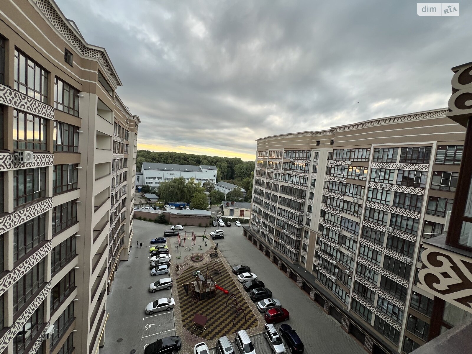 Продаж трикімнатної квартири в Хмельницькому, на вул. Проскурівського Підпілля 110, район Центр фото 1