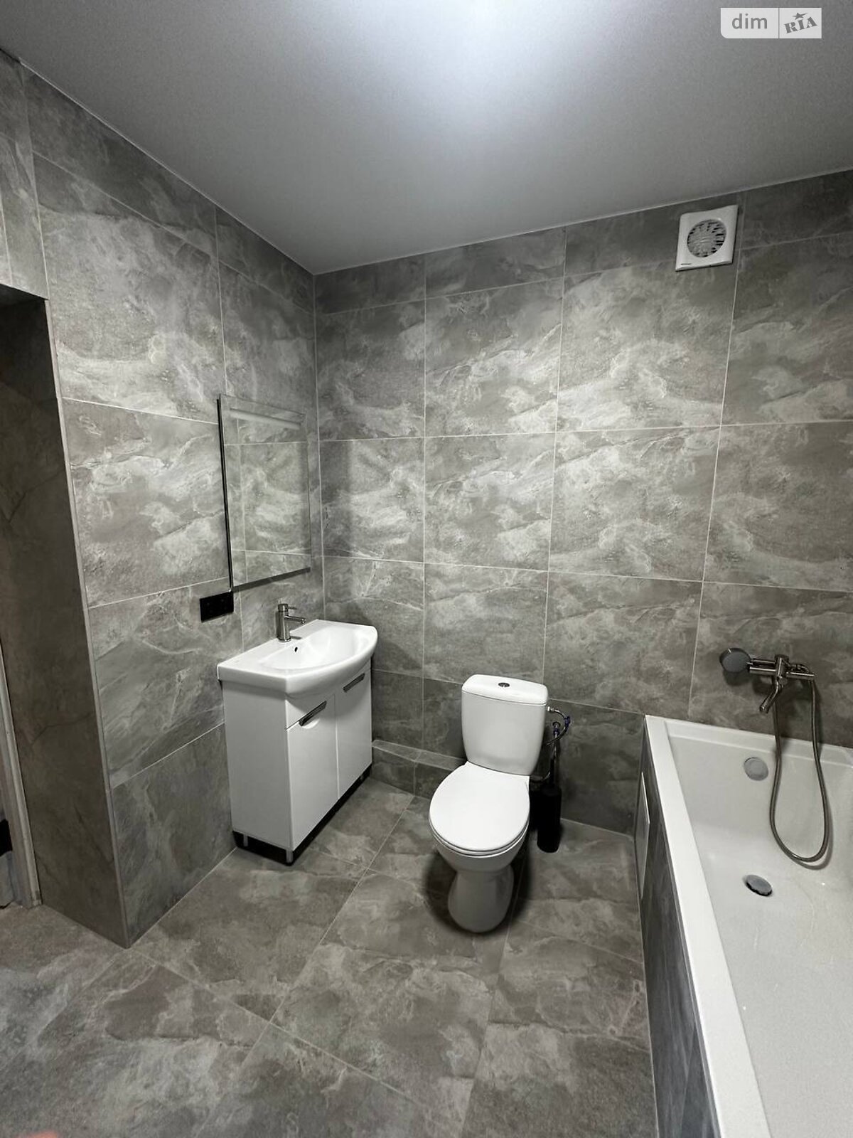 Продажа двухкомнатной квартиры в Хмельницком, на ул. Проскуровского Подполья 110, район Центр фото 1 Продажа двухкомнатной квартиры в Хмельницком, на ул. Проскуровского Подполья 110, район Центр фото 1