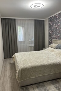 Продаж трикімнатної квартири в Хмельницькому, на вул. Шевченка 8, район Центр фото 2