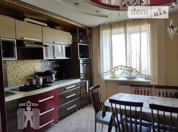 Продажа трехкомнатной квартиры в Хмельницком, на ул. Свободы 22, район Центр фото 1 Продажа трехкомнатной квартиры в Хмельницком, на ул. Свободы 22, район Центр фото 1