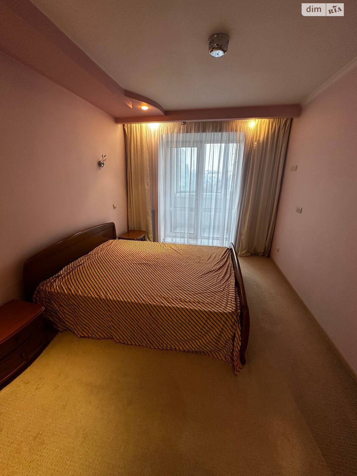 Продажа трехкомнатной квартиры в Хмельницком, на ул. Свободы 22, кв. 58, район Центр фото 1 Продажа трехкомнатной квартиры в Хмельницком, на ул. Свободы 22, кв. 58, район Центр фото 1