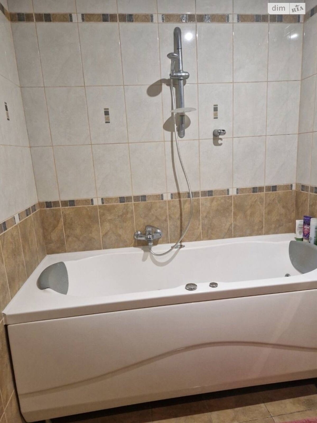 Продажа трехкомнатной квартиры в Хмельницком, на ул. Свободы 19, район Центр фото 1 Продажа трехкомнатной квартиры в Хмельницком, на ул. Свободы 19, район Центр фото 1