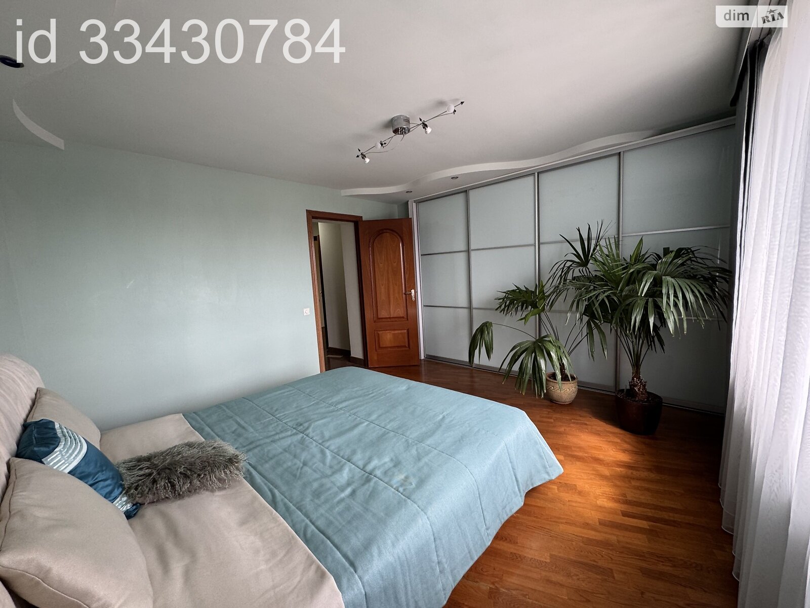 Продажа трехкомнатной квартиры в Хмельницком, на ул. Свободы, район Центр фото 1 Продажа трехкомнатной квартиры в Хмельницком, на ул. Свободы, район Центр фото 1