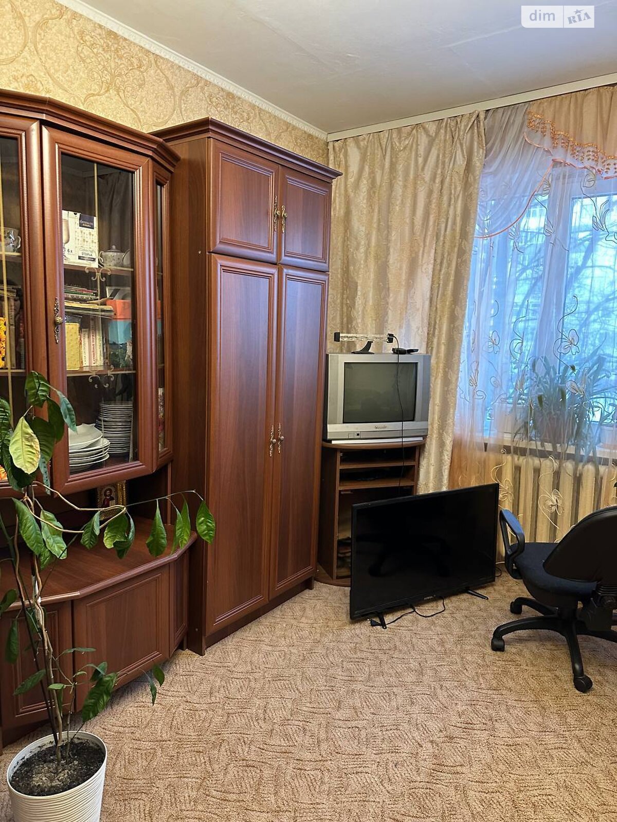 Продаж трикімнатної квартири в Хмельницькому, на вул. Степана Бандери, район Виставка фото 1