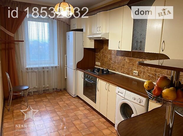 Продаж трикімнатної квартири в Хмельницькому на Проспект Миру 94 район Виставка фото 1 Продаж трикімнатної квартири в Хмельницькому на Проспект Миру 94 район Виставка фото 1