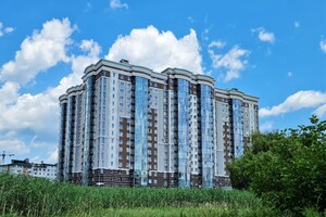 Продаж трикімнатної квартири в Хмельницькому, на вул. Свободи, район Виставка фото 2