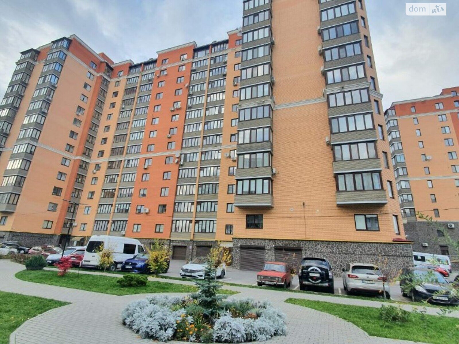 Продаж двокімнатної квартири в Хмельницькому, на вул. Зарічанська, район Виставка фото 1