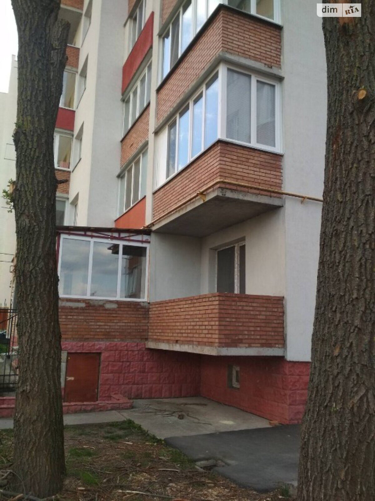 Продаж трикімнатної квартири в Хмельницькому, на вул. Озерна 6/2А, район Виставка фото 1