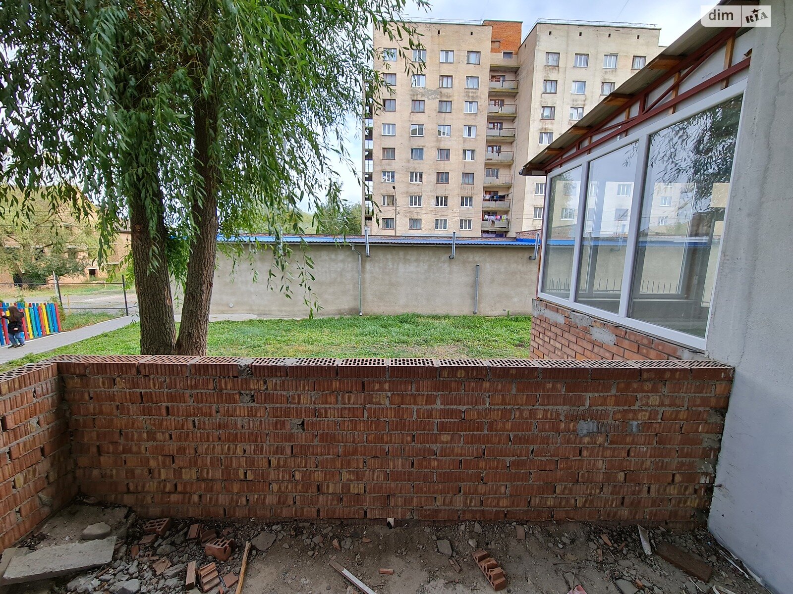 Продаж трикімнатної квартири в Хмельницькому, на вул. Озерна, район Виставка фото 1