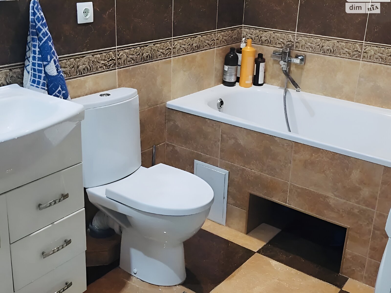 Продаж двокімнатної квартири в Хмельницькому, на вул. Героїв Національної гвардії України 4/2, район Виставка фото 1 Продаж двокімнатної квартири в Хмельницькому, на вул. Героїв Національної гвардії України 4/2, район Виставка фото 1