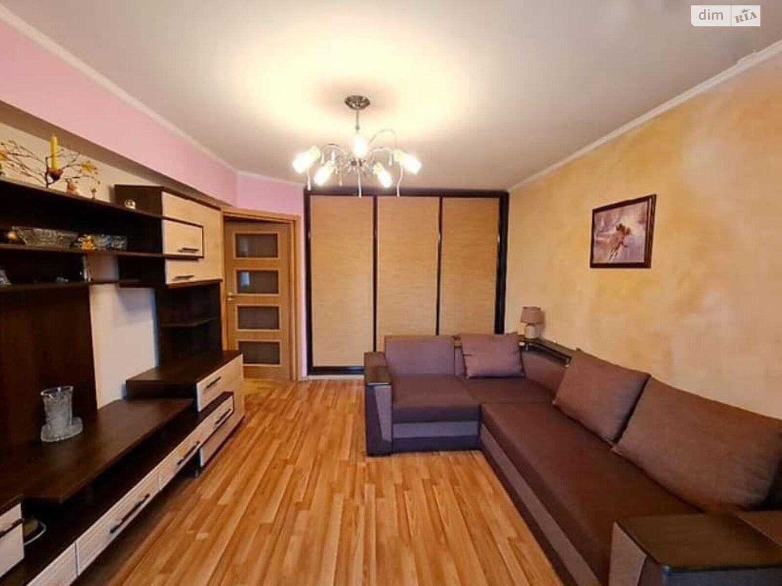 Продаж двокімнатної квартири в Хмельницькому, на просп. Миру 76, район Виставка фото 1
