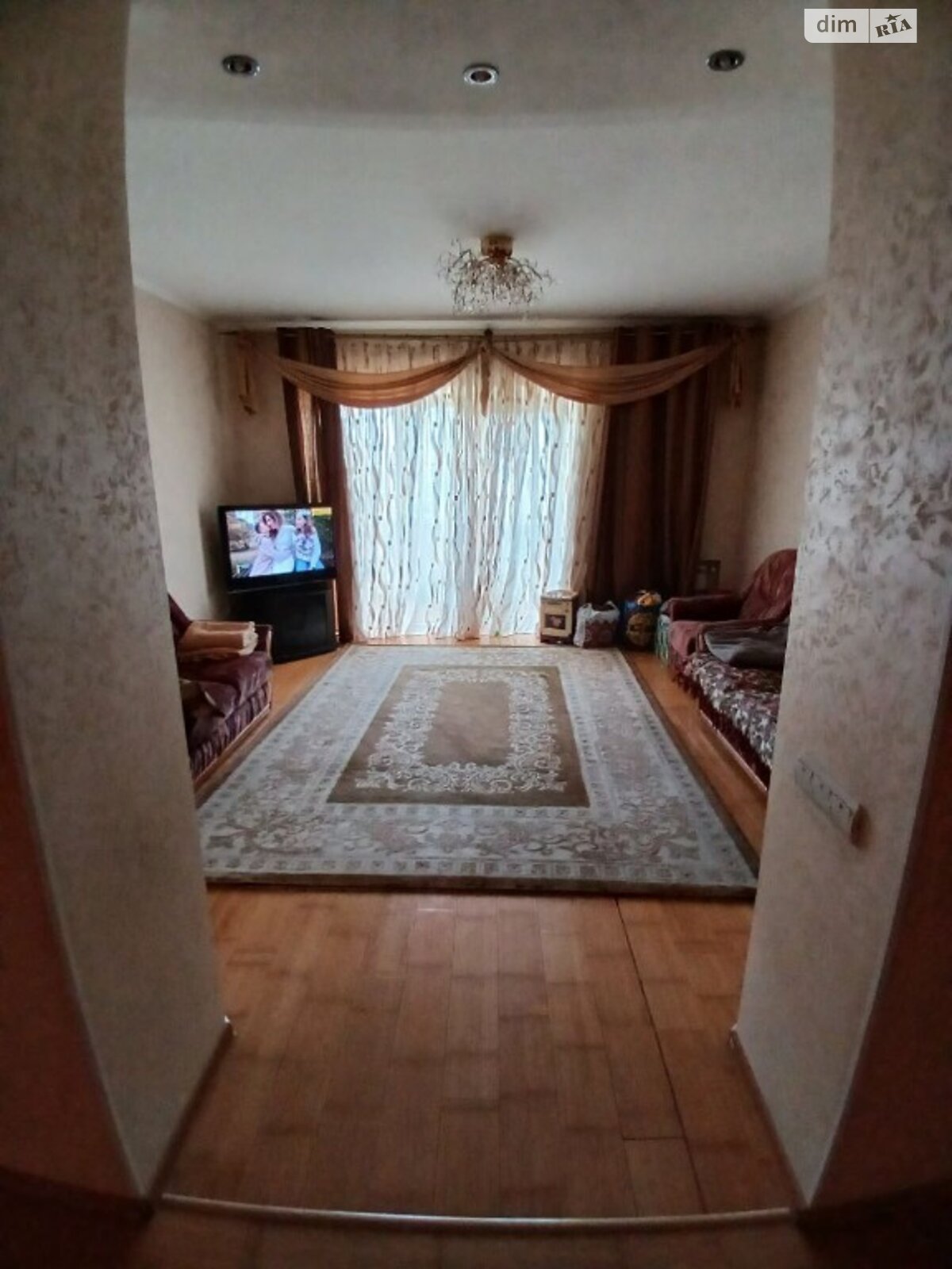 Продажа трехкомнатной квартиры в Хмельницком, на просп. Мира, район Выставка фото 1 Продажа трехкомнатной квартиры в Хмельницком, на просп. Мира, район Выставка фото 1