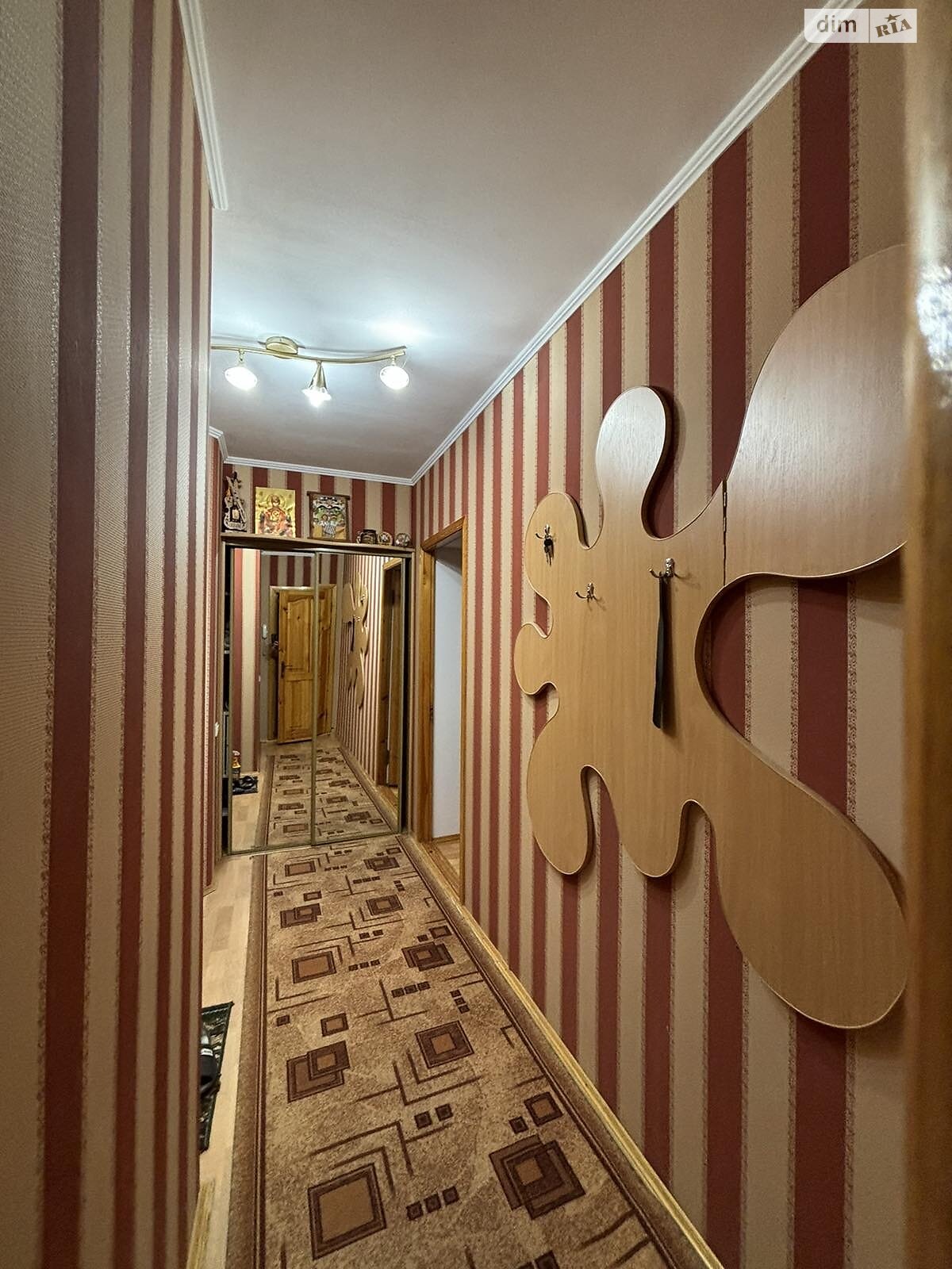 Продаж двокімнатної квартири в Хмельницькому, на просп. Миру, район Виставка фото 1 Продаж двокімнатної квартири в Хмельницькому, на просп. Миру, район Виставка фото 1