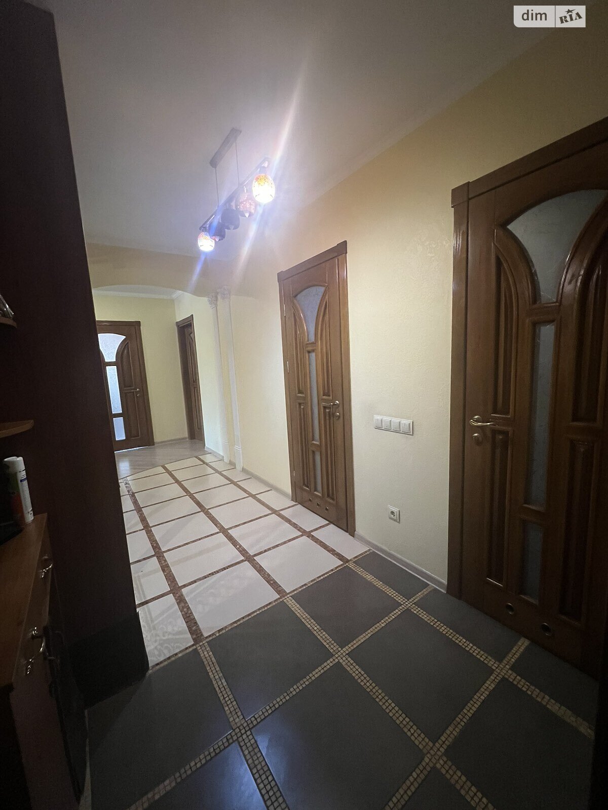 Продажа трехкомнатной квартиры в Хмельницком, на просп. Мира 84/2А, район Выставка фото 1 Продажа трехкомнатной квартиры в Хмельницком, на просп. Мира 84/2А, район Выставка фото 1