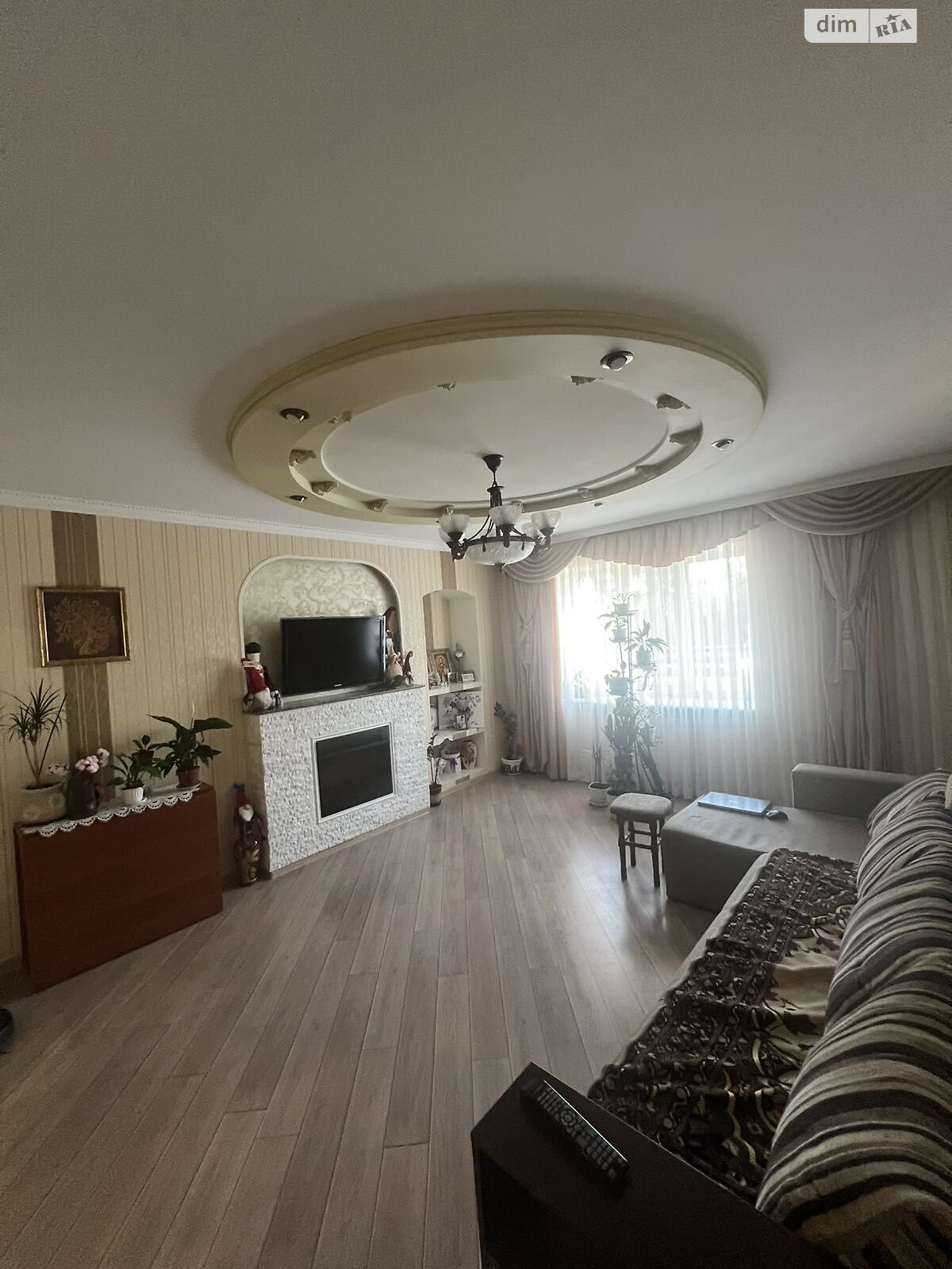 Продажа трехкомнатной квартиры в Хмельницком, на просп. Мира 84/2А, район Выставка фото 1 Продажа трехкомнатной квартиры в Хмельницком, на просп. Мира 84/2А, район Выставка фото 1