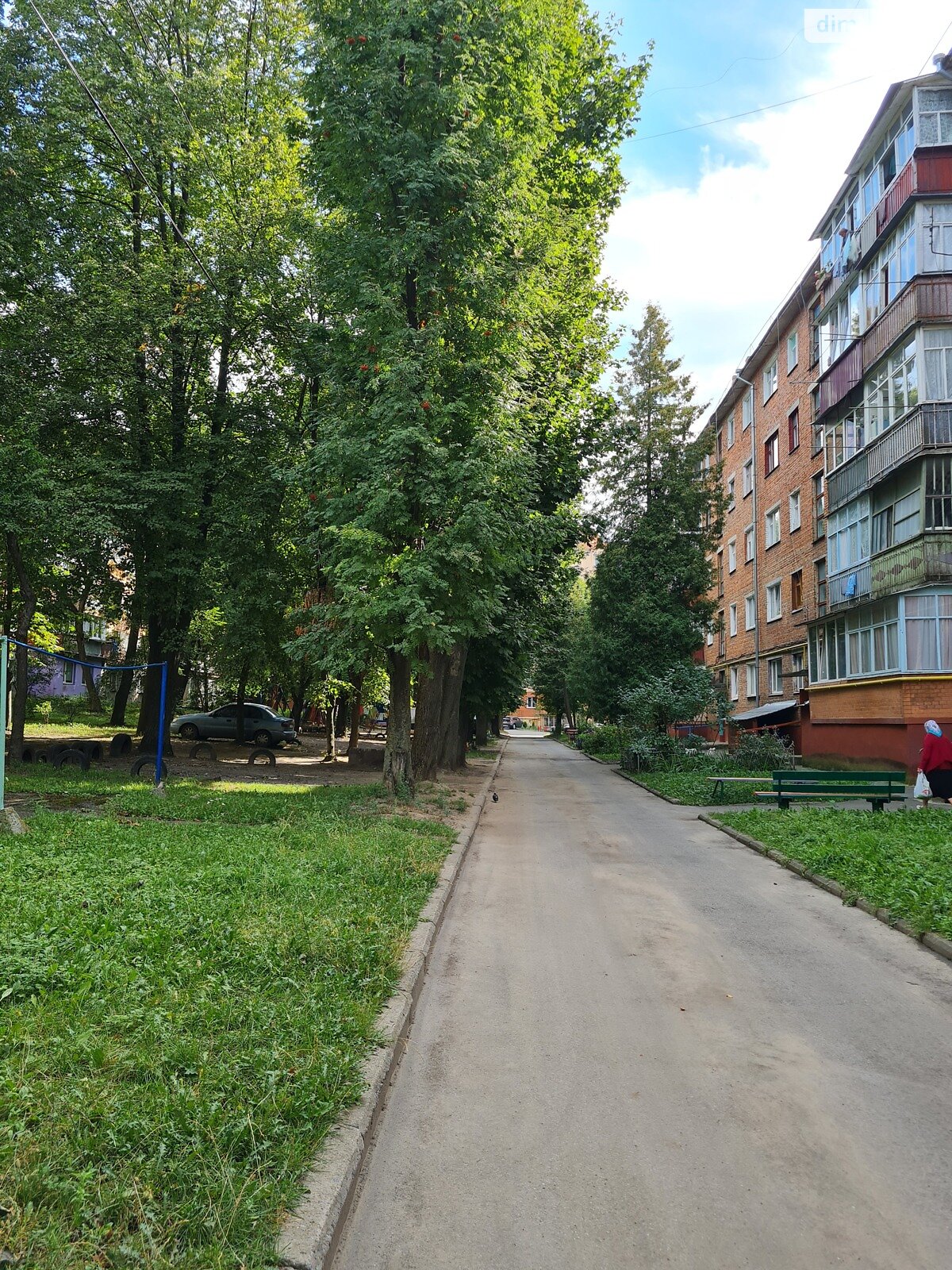 Продаж трикімнатної квартири в Хмельницькому, на просп. Миру, район Виставка фото 1 Продаж трикімнатної квартири в Хмельницькому, на просп. Миру, район Виставка фото 1