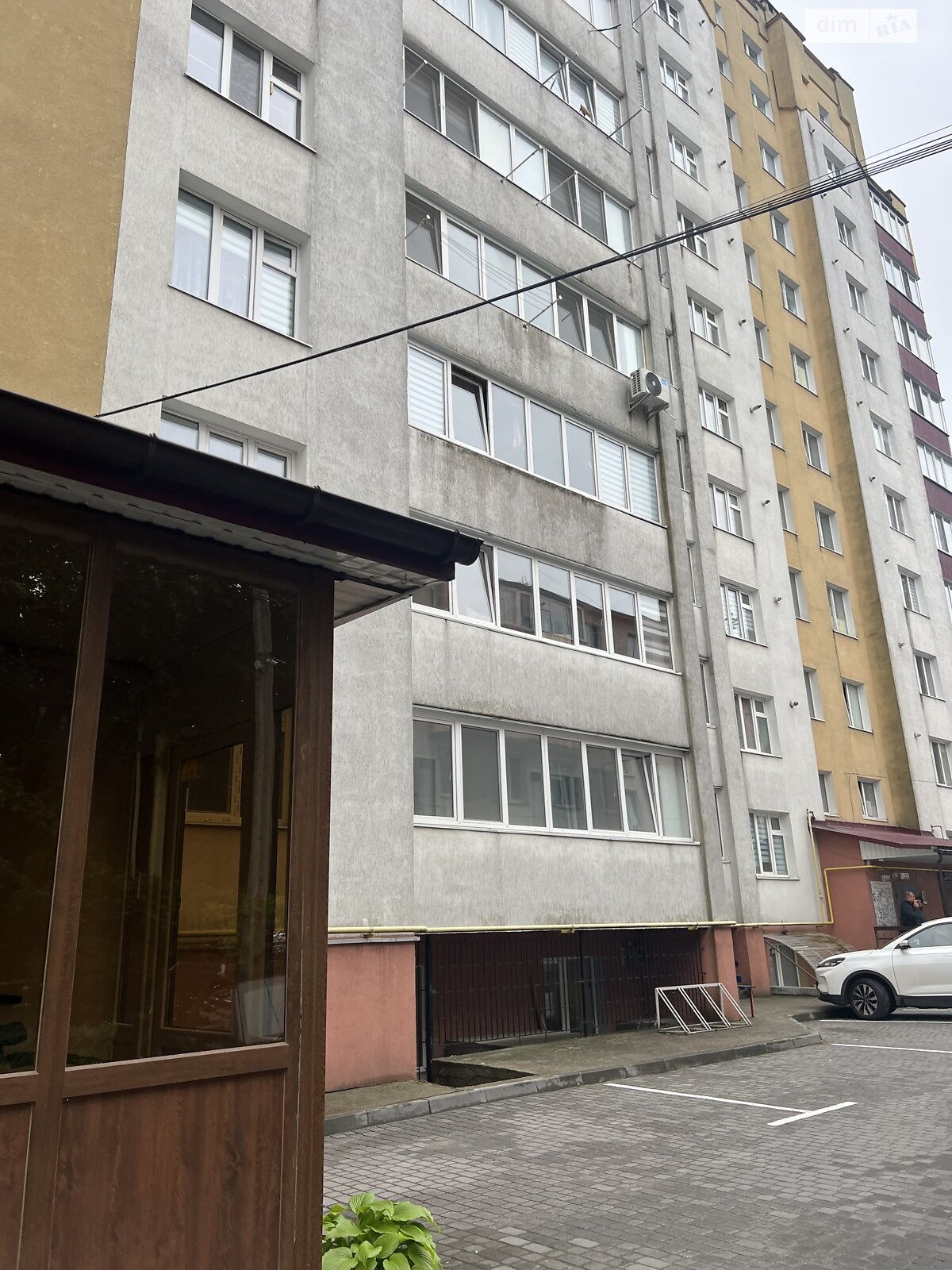 Продаж трикімнатної квартири в Хмельницькому, на просп. Миру 63А, район Виставка фото 1 Продаж трикімнатної квартири в Хмельницькому, на просп. Миру 63А, район Виставка фото 1