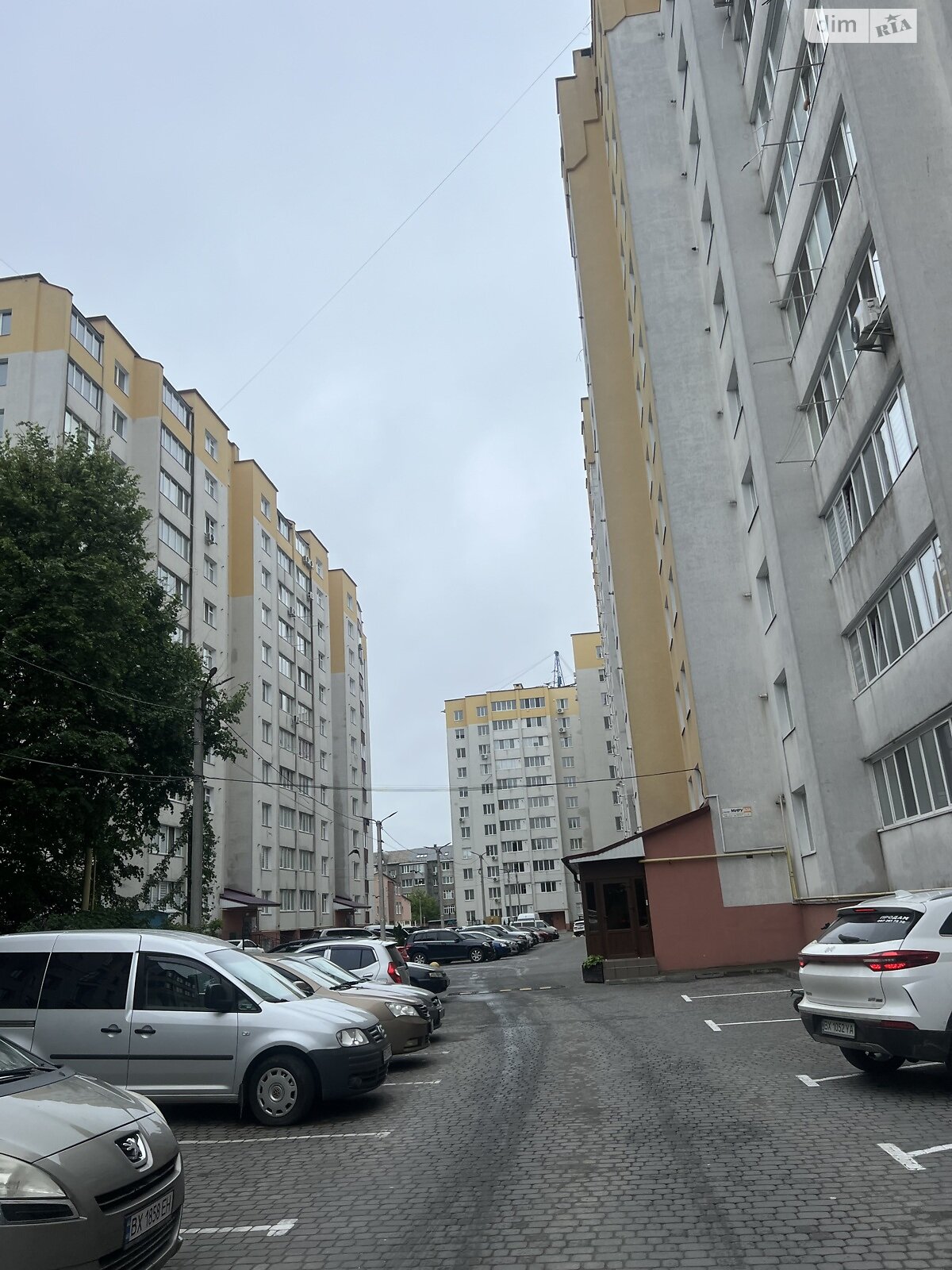 Продаж трикімнатної квартири в Хмельницькому, на просп. Миру 63А, район Виставка фото 1 Продаж трикімнатної квартири в Хмельницькому, на просп. Миру 63А, район Виставка фото 1
