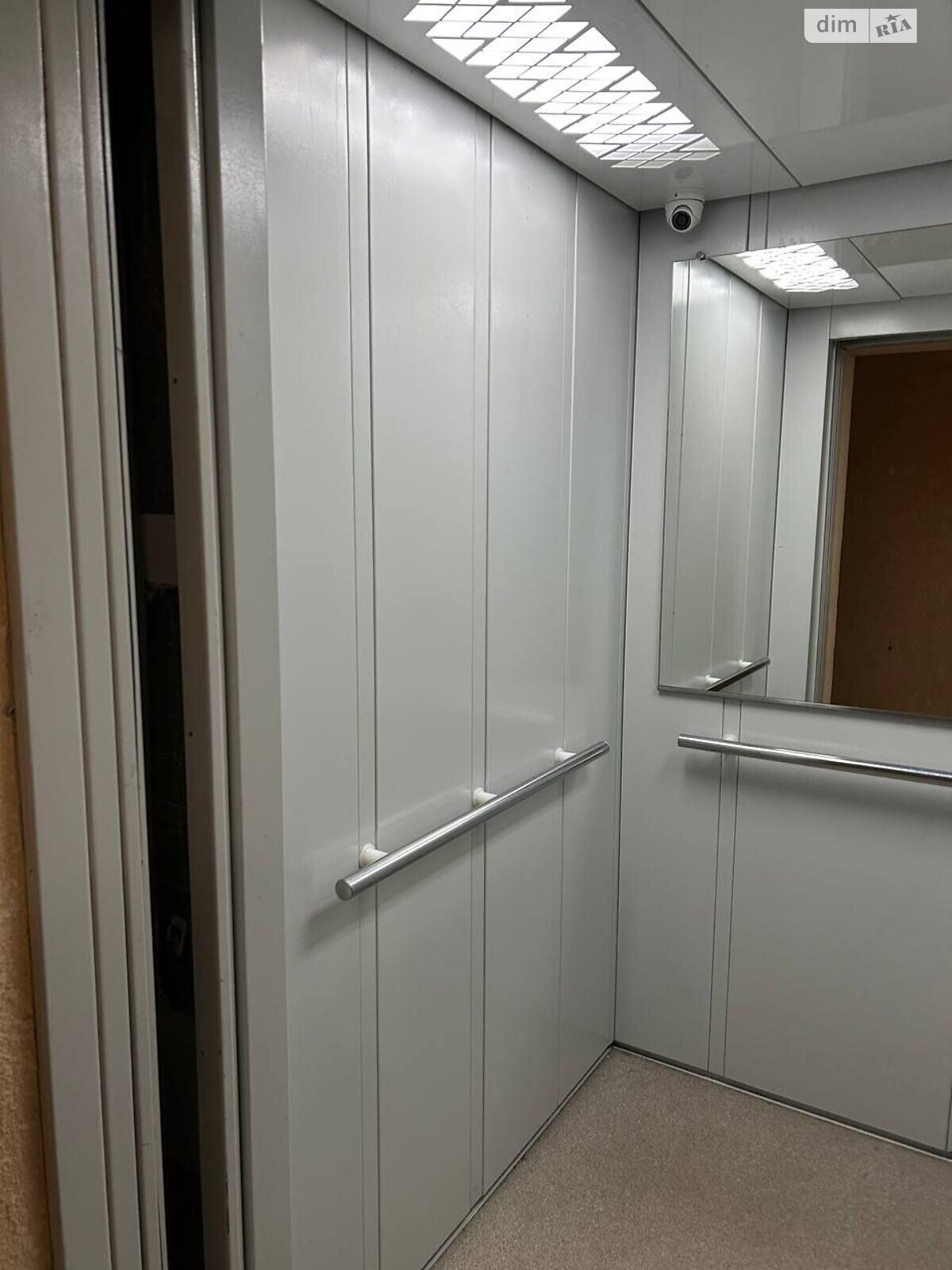 Продажа двухкомнатной квартиры в Хмельницком, на просп. Мира, район Выставка фото 1