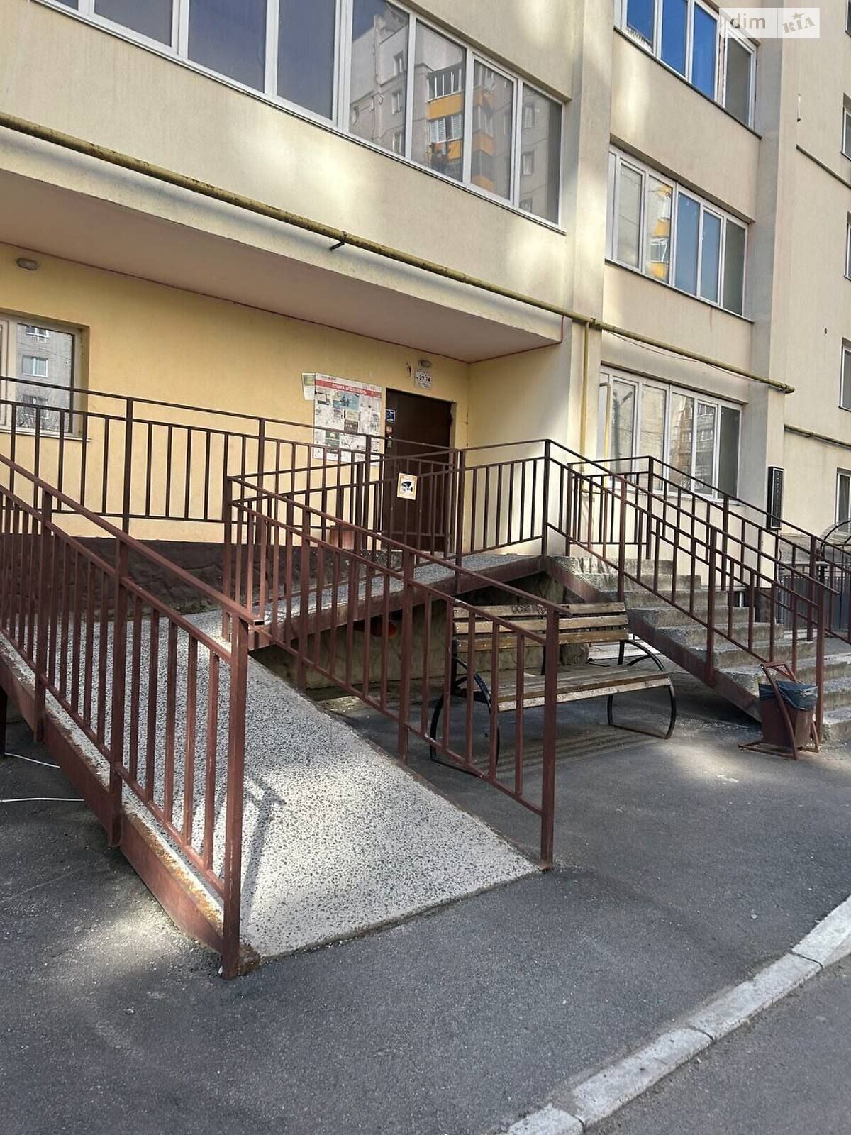 Продажа двухкомнатной квартиры в Хмельницком, на просп. Мира, район Выставка фото 1