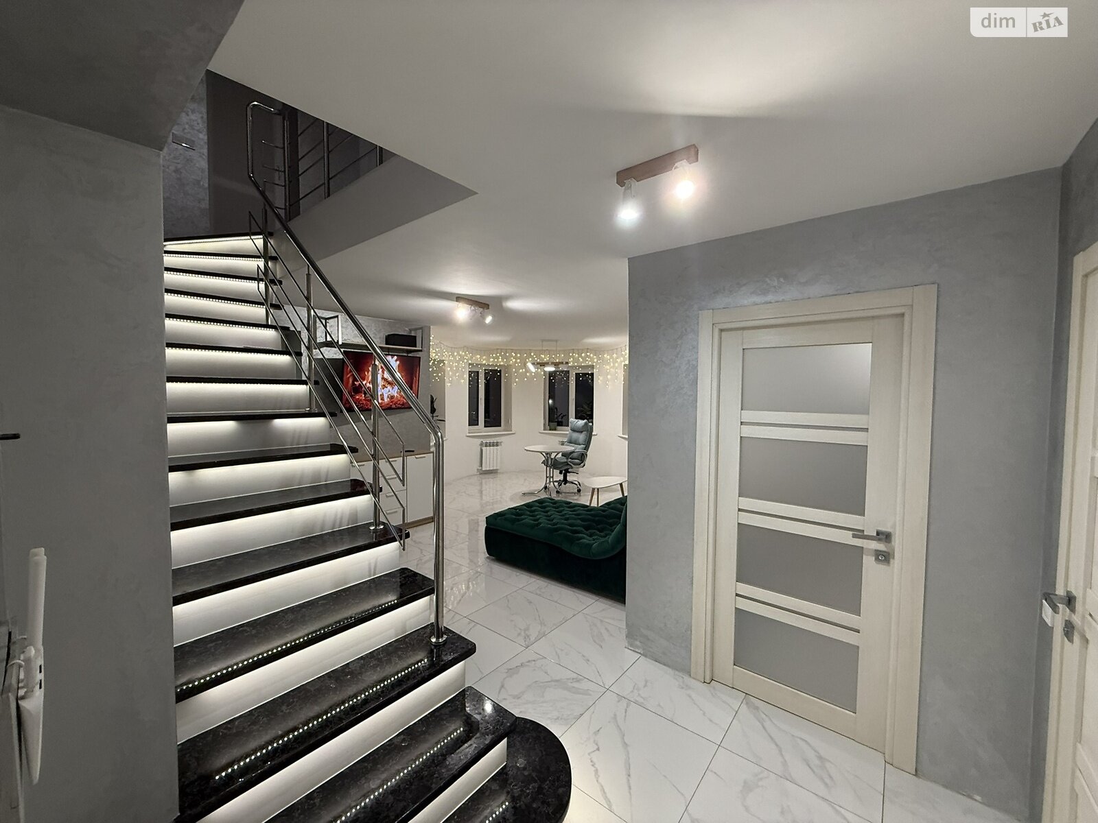 Продажа трехкомнатной квартиры в Хмельницком, на просп. Мира 94/1В, район Выставка фото 1