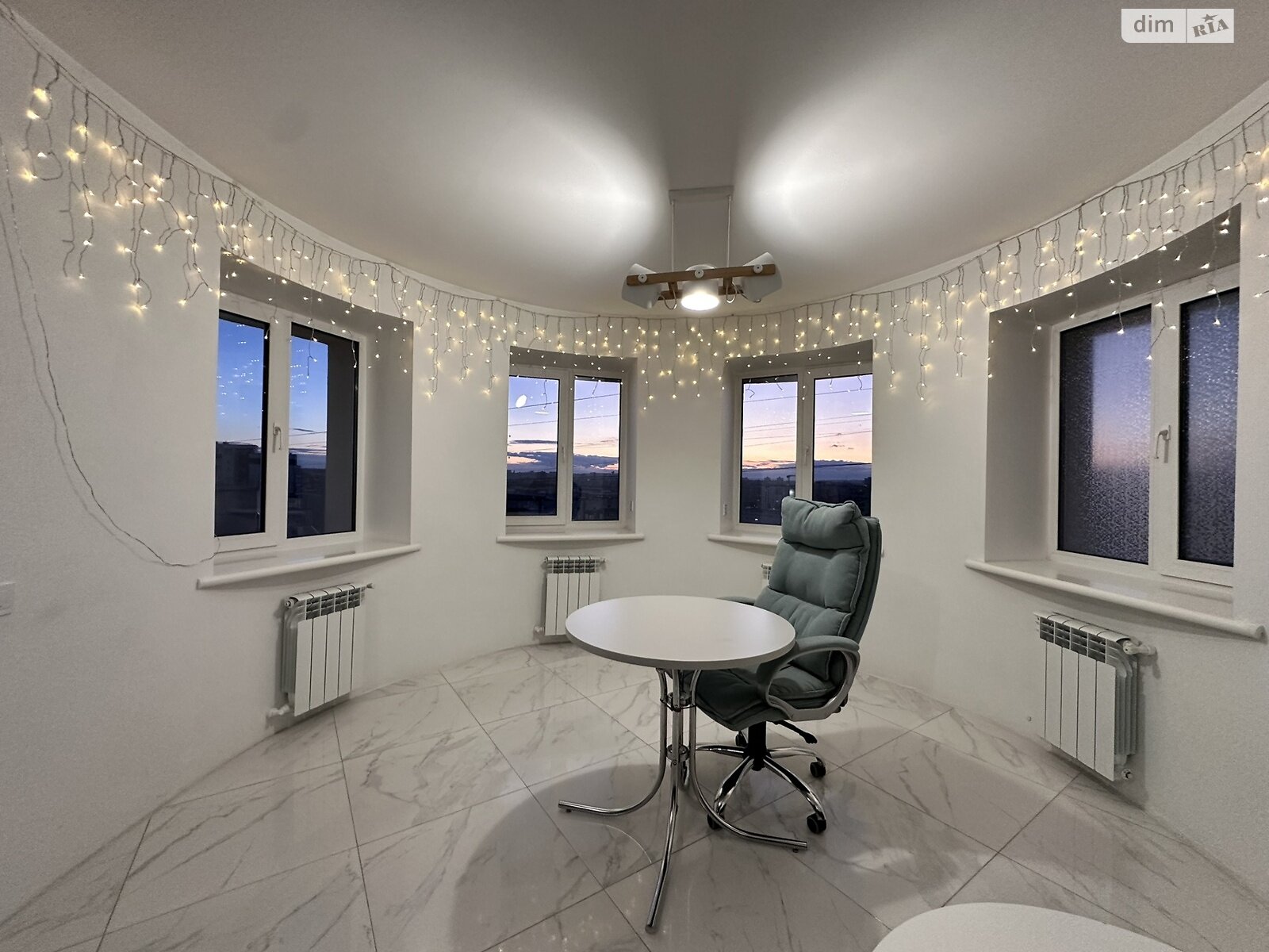 Продажа трехкомнатной квартиры в Хмельницком, на просп. Мира 94/1В, район Выставка фото 1