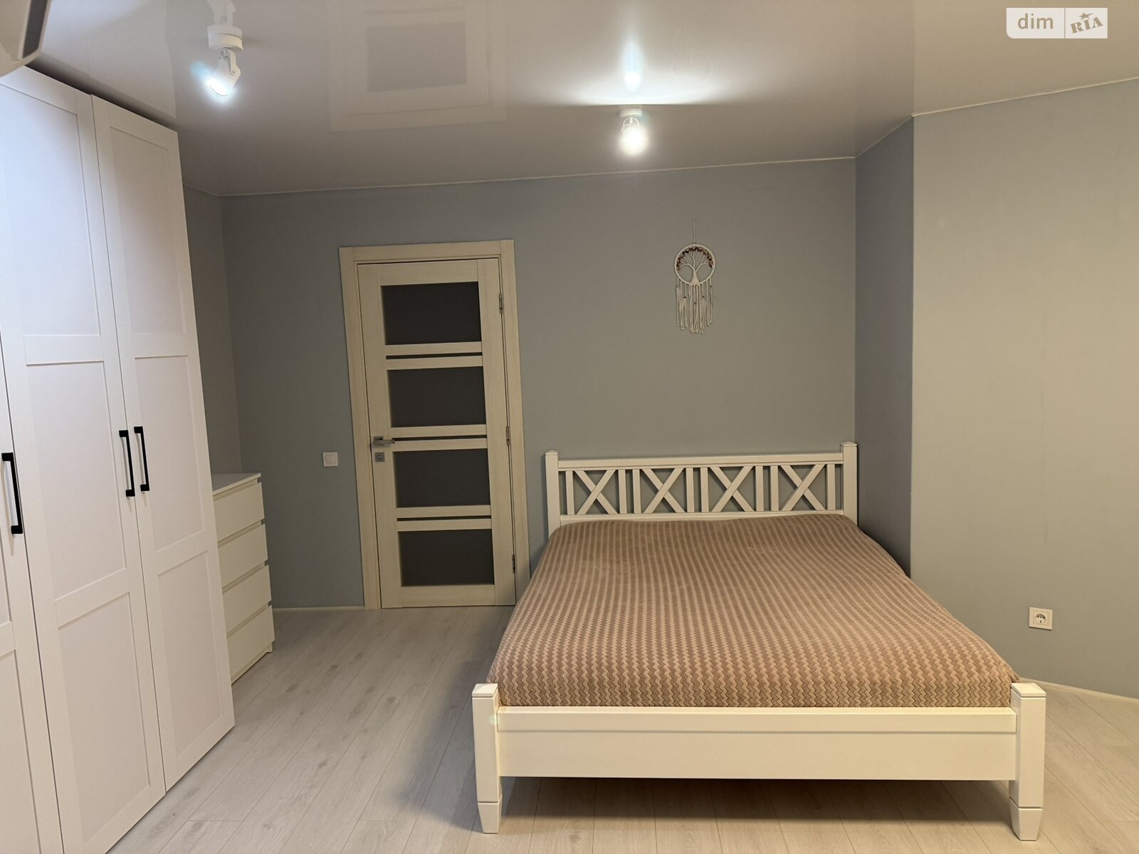 Продажа трехкомнатной квартиры в Хмельницком, на просп. Мира 94/1В, район Выставка фото 1