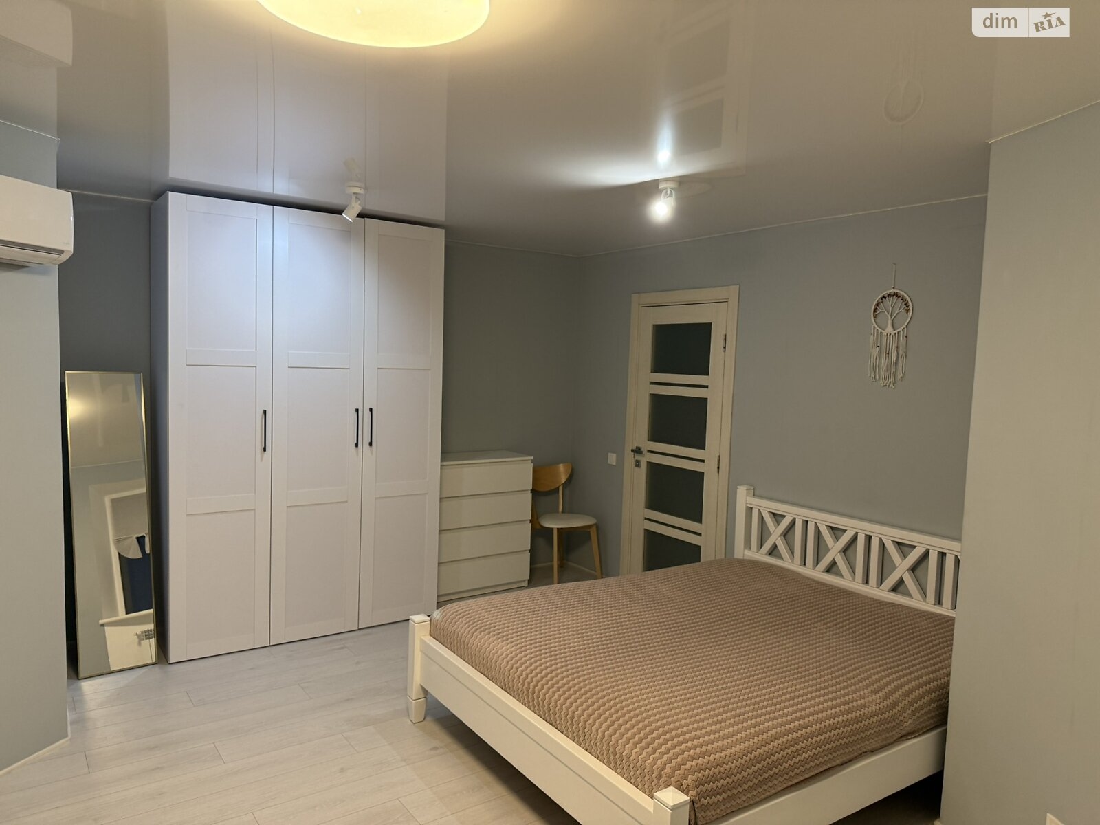 Продажа трехкомнатной квартиры в Хмельницком, на просп. Мира 94/1В, район Выставка фото 1