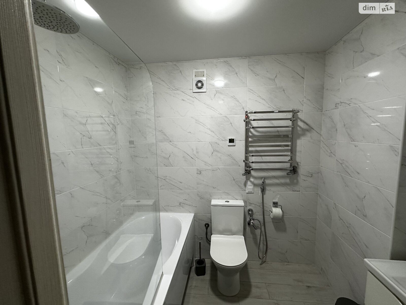 Продажа трехкомнатной квартиры в Хмельницком, на просп. Мира 94/1В, район Выставка фото 1