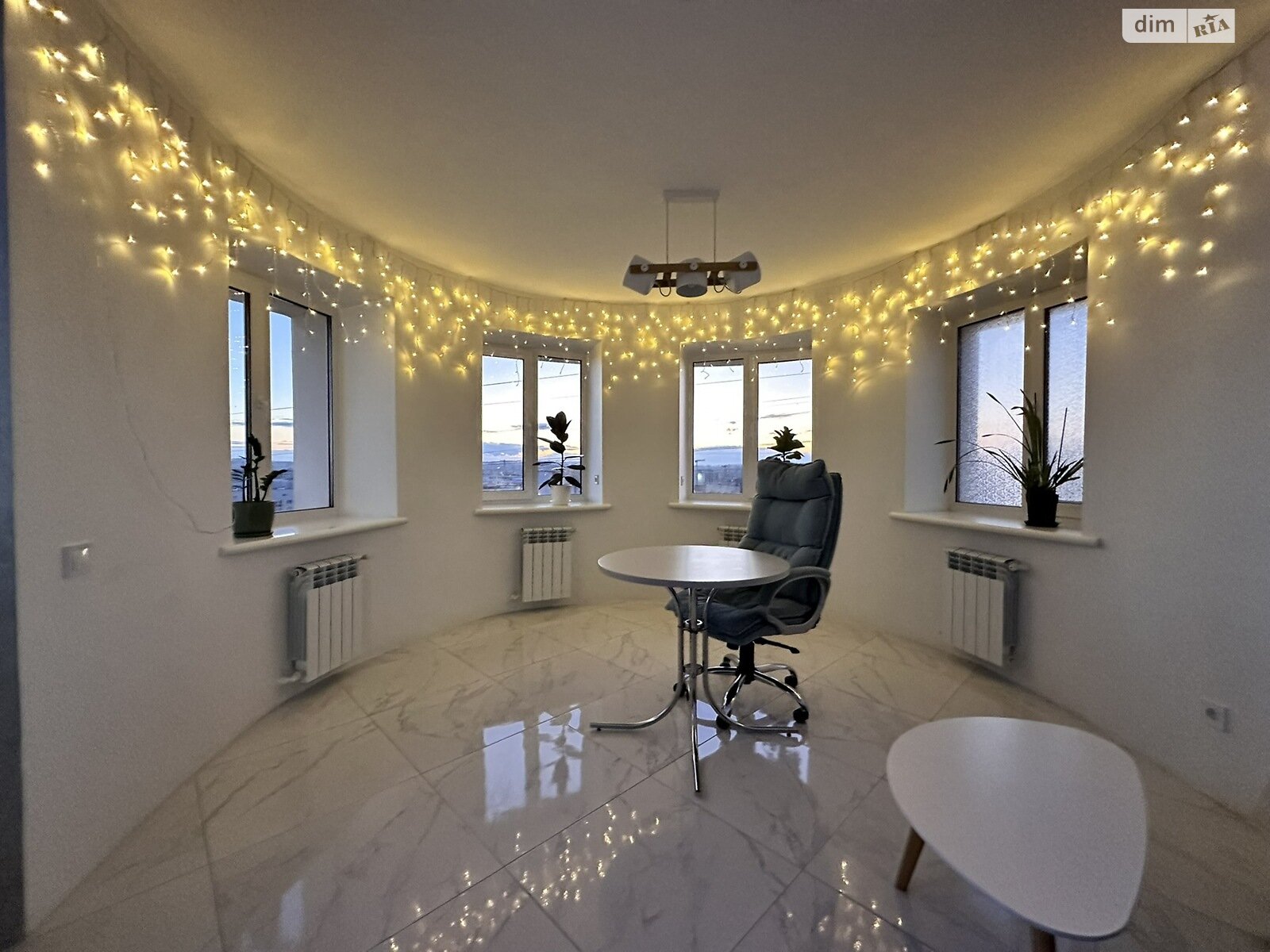 Продажа трехкомнатной квартиры в Хмельницком, на просп. Мира 94/1В, район Выставка фото 1