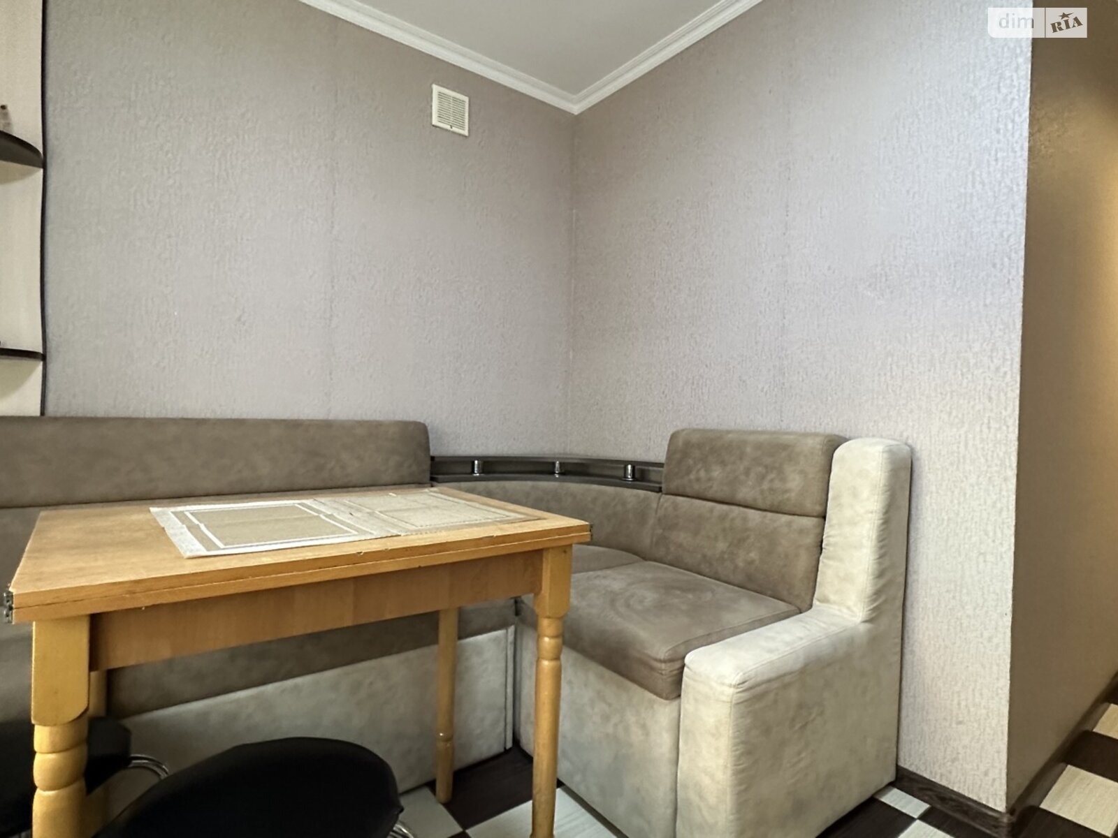 Продажа двухкомнатной квартиры в Хмельницком, на просп. Мира, район Выставка фото 1