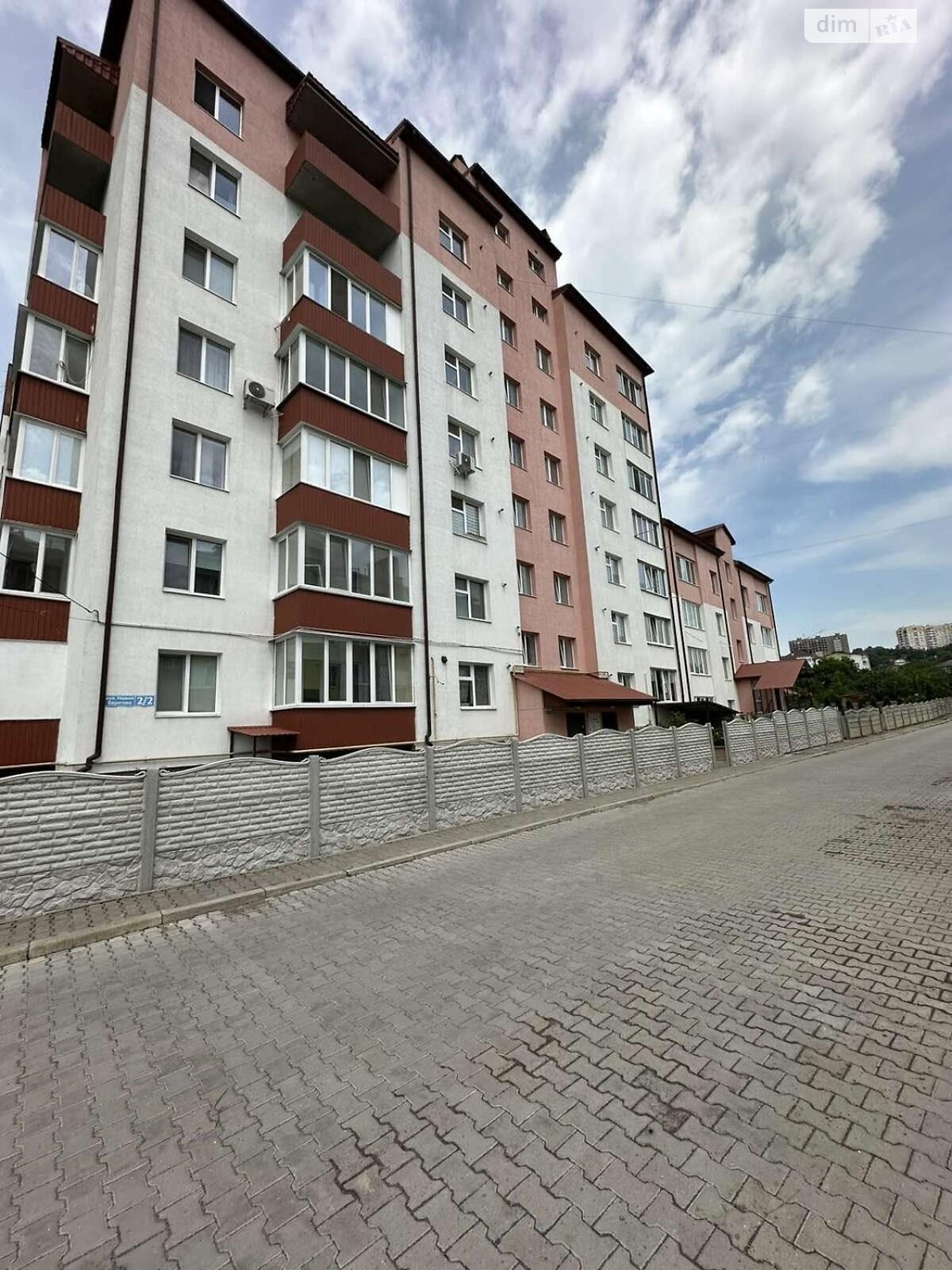 Продаж однокімнатної квартири в Хмельницькому, на вул. Нижня Берегова, район Виставка фото 1 Продаж однокімнатної квартири в Хмельницькому, на вул. Нижня Берегова, район Виставка фото 1