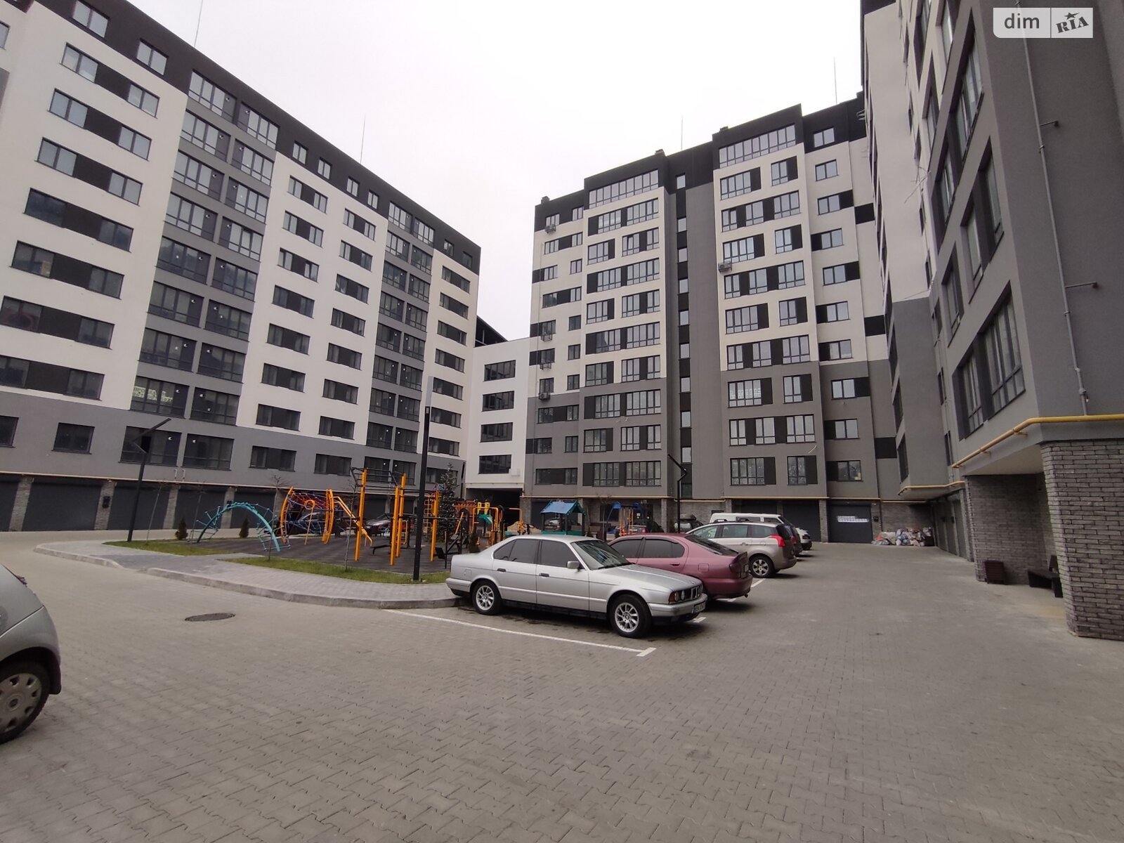 Продаж двокімнатної квартири в Хмельницькому, на вул. Озерна, район Виставка фото 1 Продаж двокімнатної квартири в Хмельницькому, на вул. Озерна, район Виставка фото 1