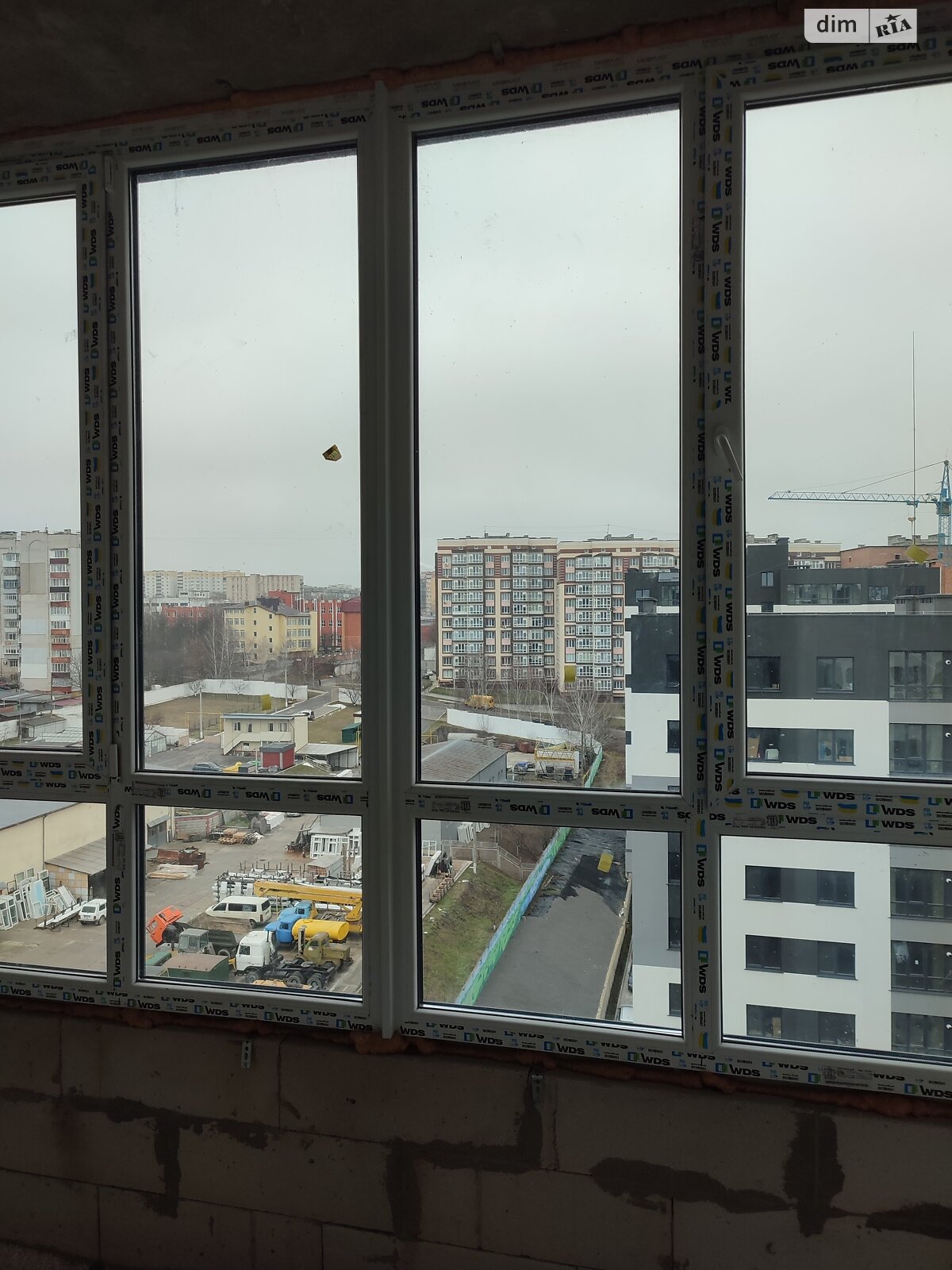 Продажа трехкомнатной квартиры в Хмельницком, на ул. Озерная 16Б корпус 1, район Выставка фото 1 Продажа трехкомнатной квартиры в Хмельницком, на ул. Озерная 16Б корпус 1, район Выставка фото 1