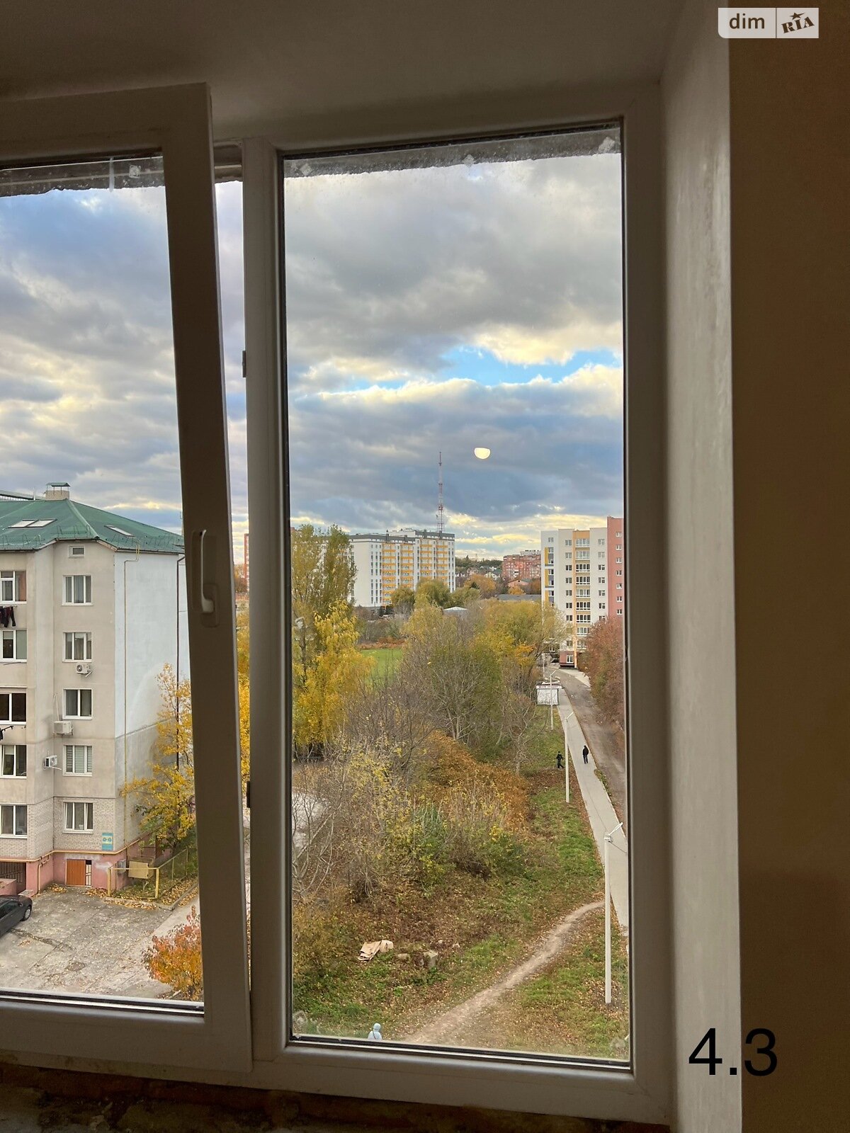 Продажа трехкомнатной квартиры в Хмельницком, на ул. Озерная 10/1В, район Выставка фото 1 Продажа трехкомнатной квартиры в Хмельницком, на ул. Озерная 10/1В, район Выставка фото 1