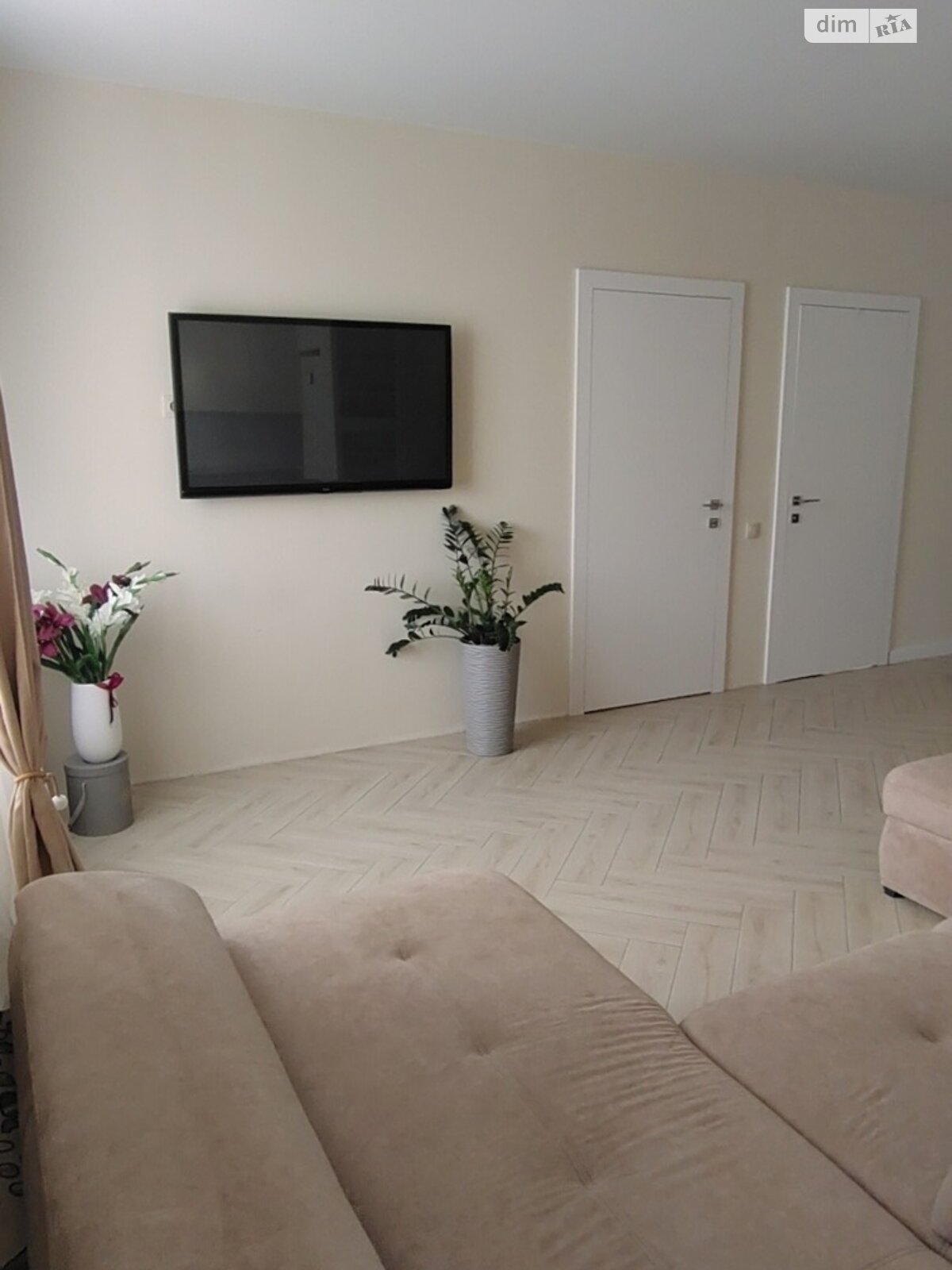 Продаж двокімнатної квартири в Хмельницькому, на вул. Озерна 4, район Виставка фото 1 Продаж двокімнатної квартири в Хмельницькому, на вул. Озерна 4, район Виставка фото 1