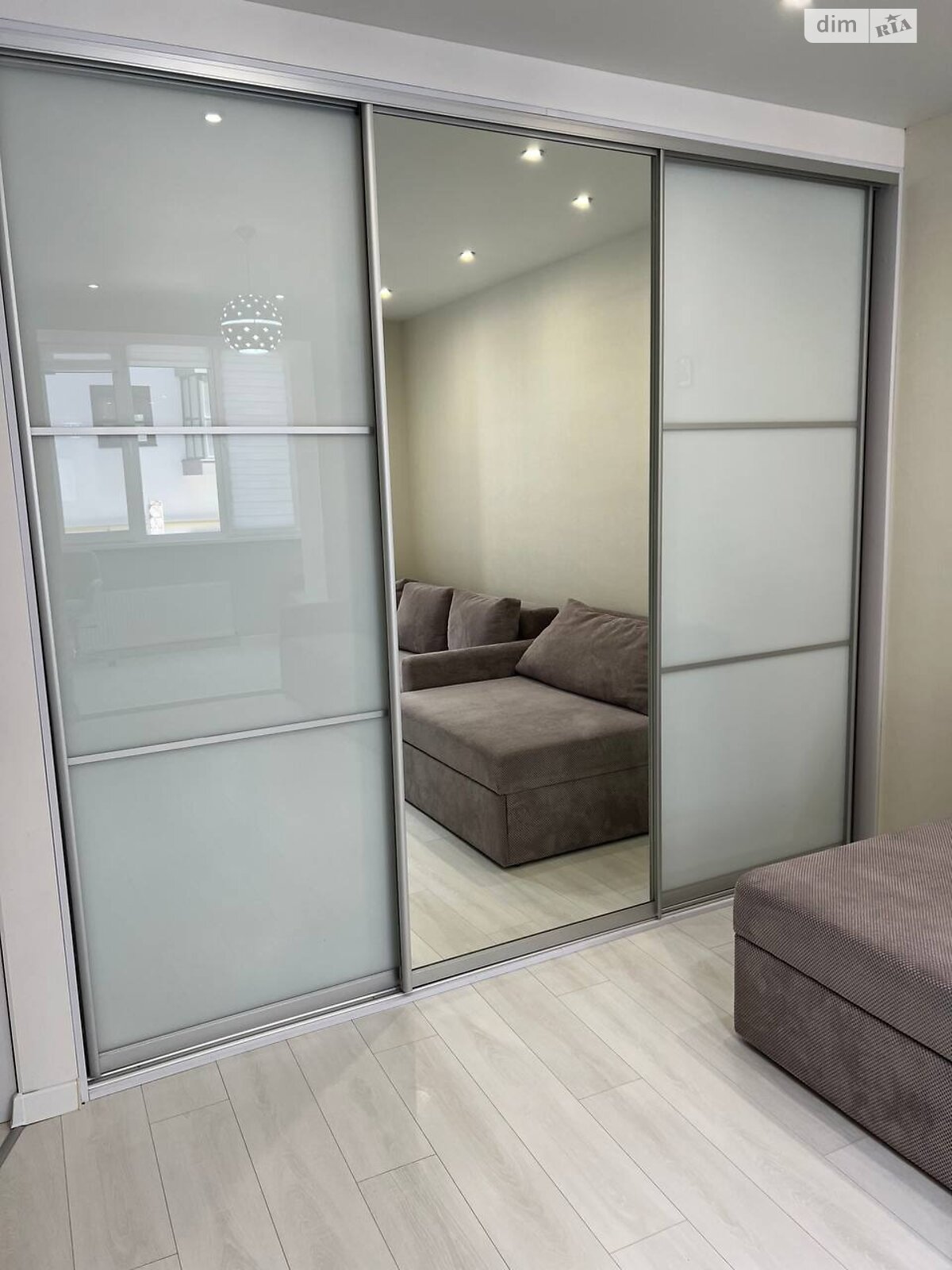 Продаж однокімнатної квартири в Хмельницькому, на вул. Панаса Мирного 11, район Виставка фото 1 Продаж однокімнатної квартири в Хмельницькому, на вул. Панаса Мирного 11, район Виставка фото 1