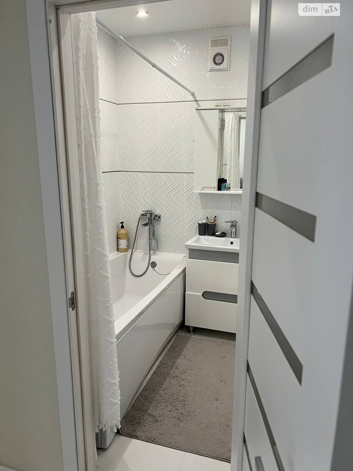 Продаж однокімнатної квартири в Хмельницькому, на вул. Панаса Мирного 11, район Виставка фото 1 Продаж однокімнатної квартири в Хмельницькому, на вул. Панаса Мирного 11, район Виставка фото 1