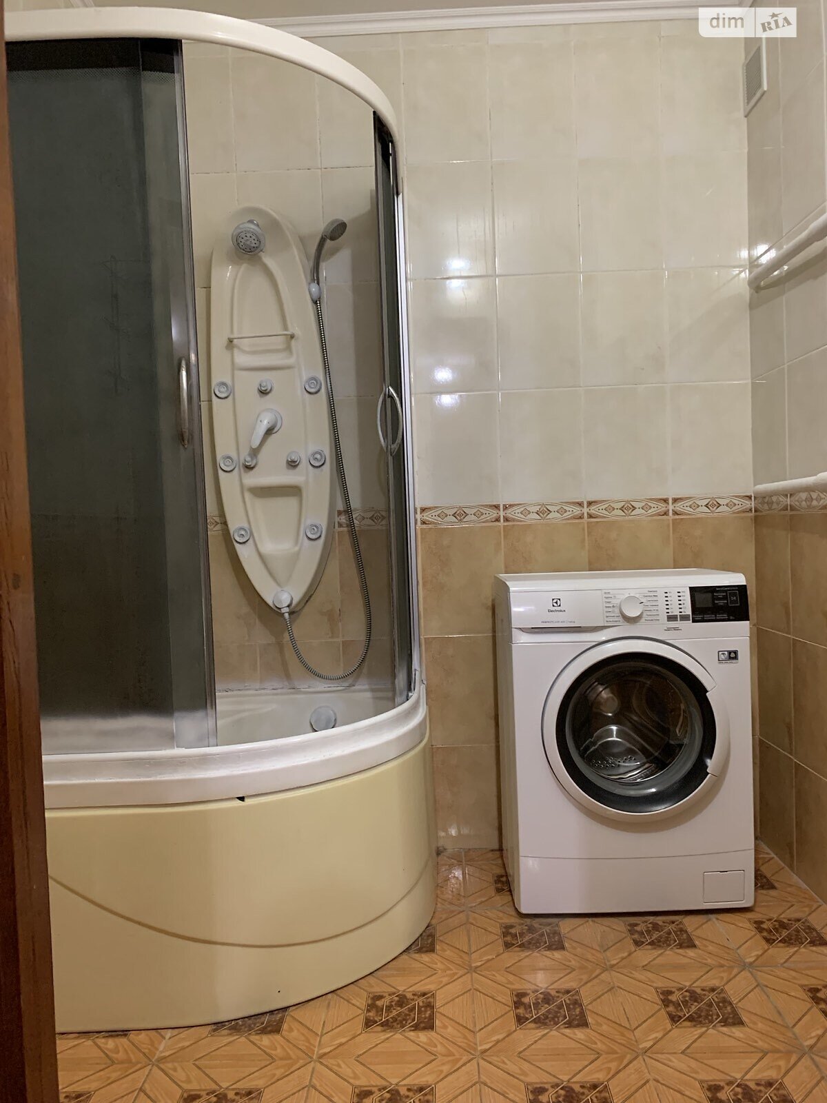 Продажа трехкомнатной квартиры в Хмельницком, на ул. Победы 8/2, район Выставка фото 1 Продажа трехкомнатной квартиры в Хмельницком, на ул. Победы 8/2, район Выставка фото 1