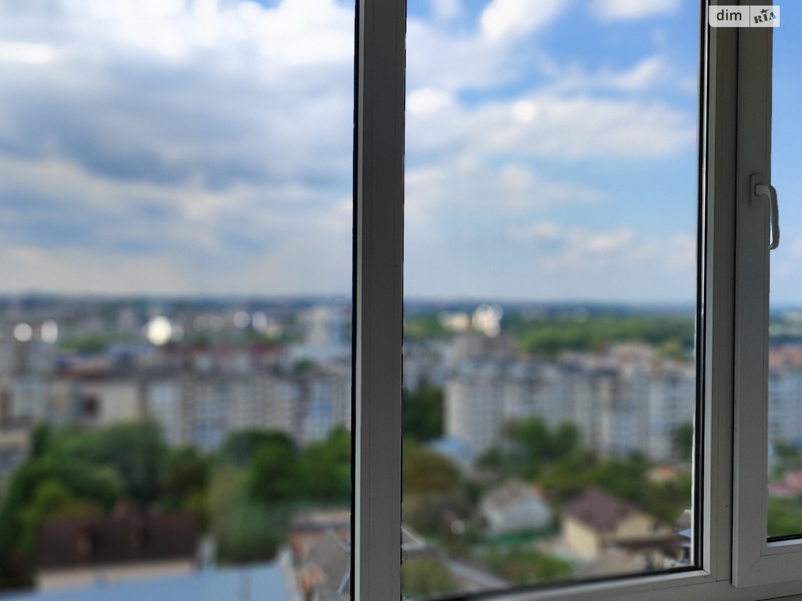 Продажа трехкомнатной квартиры в Хмельницком, на ул. Победы 8/2, район Выставка фото 1 Продажа трехкомнатной квартиры в Хмельницком, на ул. Победы 8/2, район Выставка фото 1
