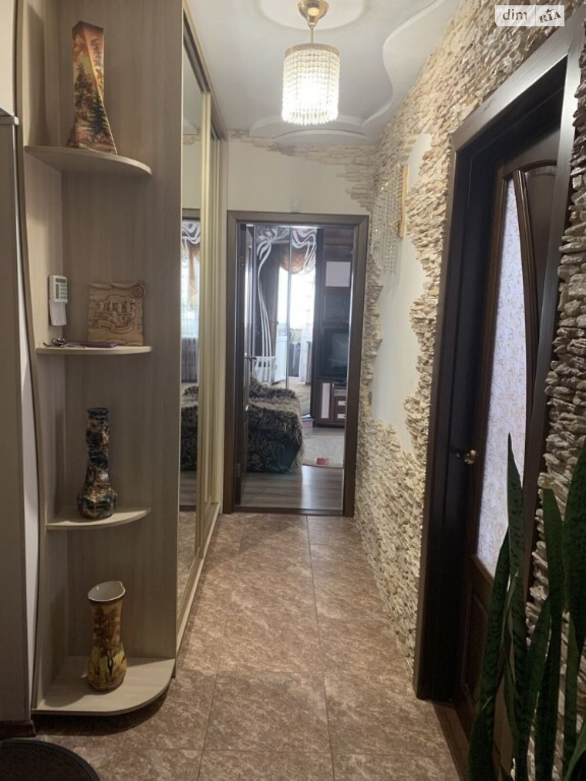 Продаж двокімнатної квартири в Хмельницькому, на вул. Степана Бандери 1, район Виставка фото 1 Продаж двокімнатної квартири в Хмельницькому, на вул. Степана Бандери 1, район Виставка фото 1