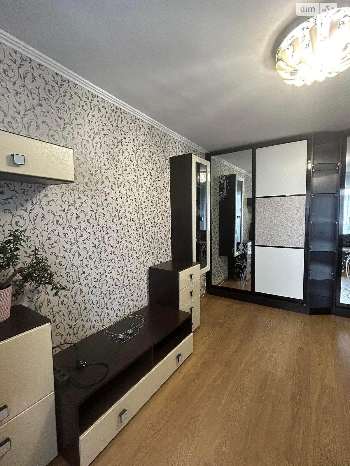 Продажа двухкомнатной квартиры в Хмельницком, на ул. Степана Бандеры 20/1, район Выставка фото 1 Продажа двухкомнатной квартиры в Хмельницком, на ул. Степана Бандеры 20/1, район Выставка фото 1